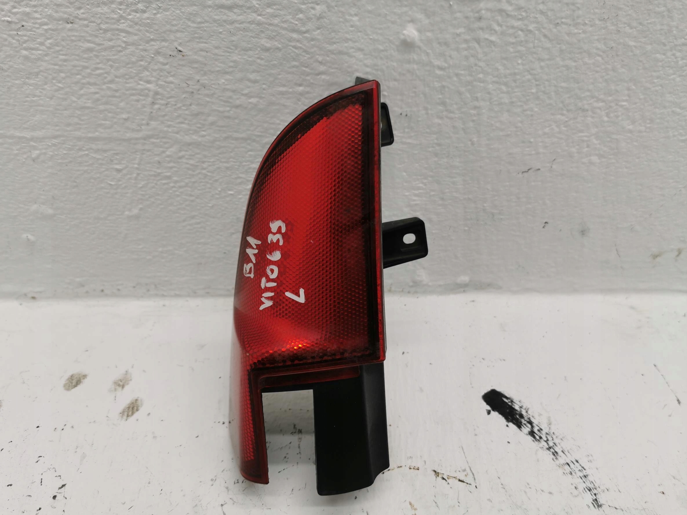 ODBLASK left rear part MERCEDES VITO W639 A6398202064