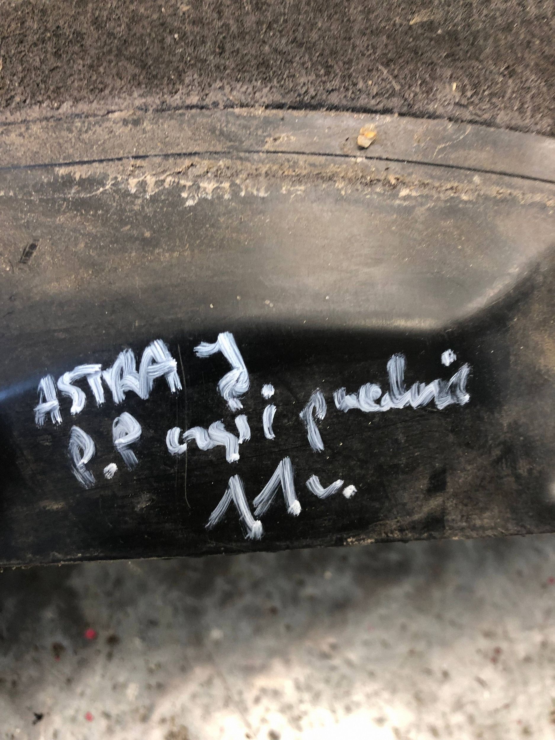 mudguard right front part front OPEL ASTRA J 13271311