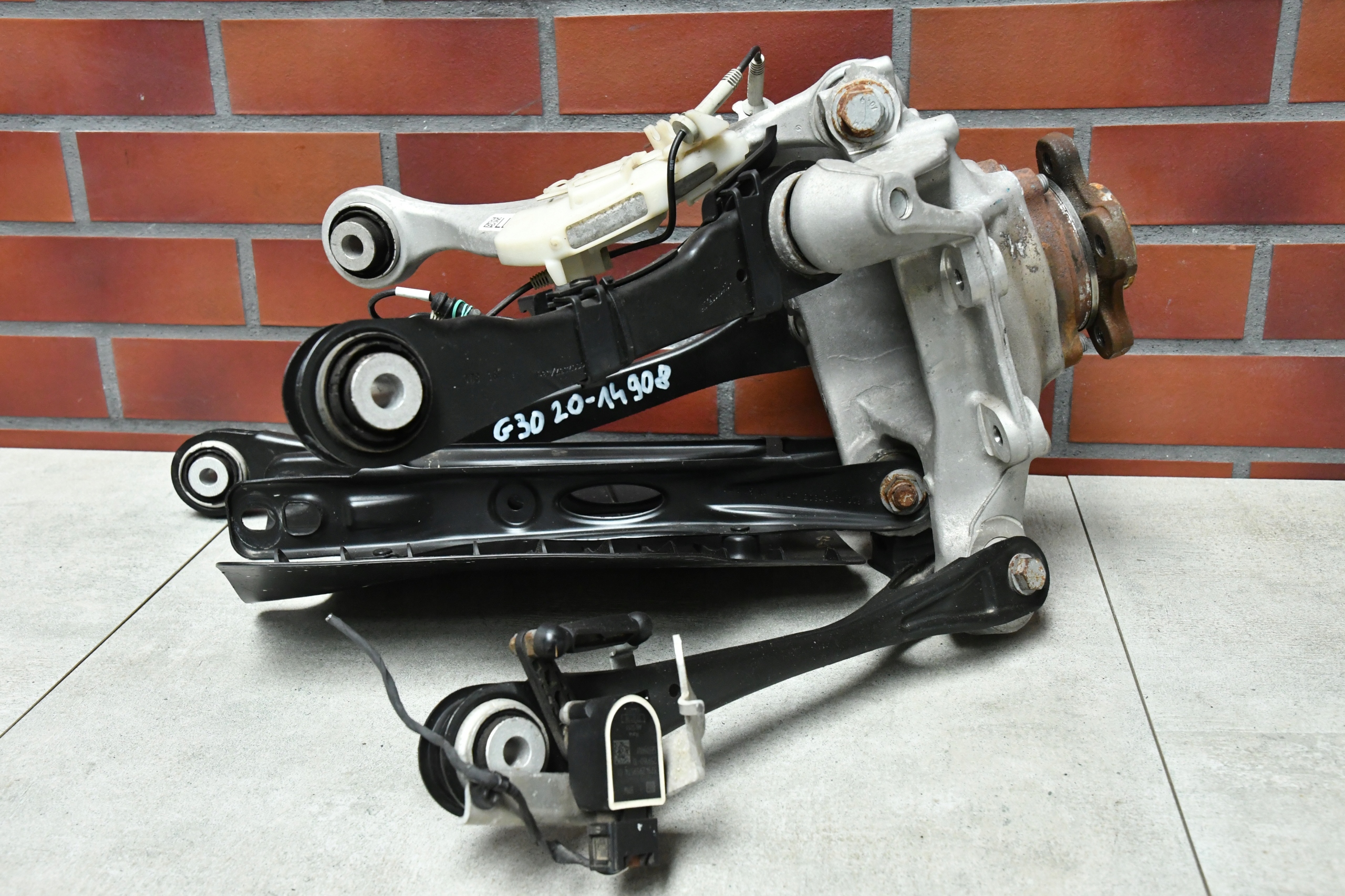 swing left arm rear part BMW 5 G30 16979km DEMONTAZ
