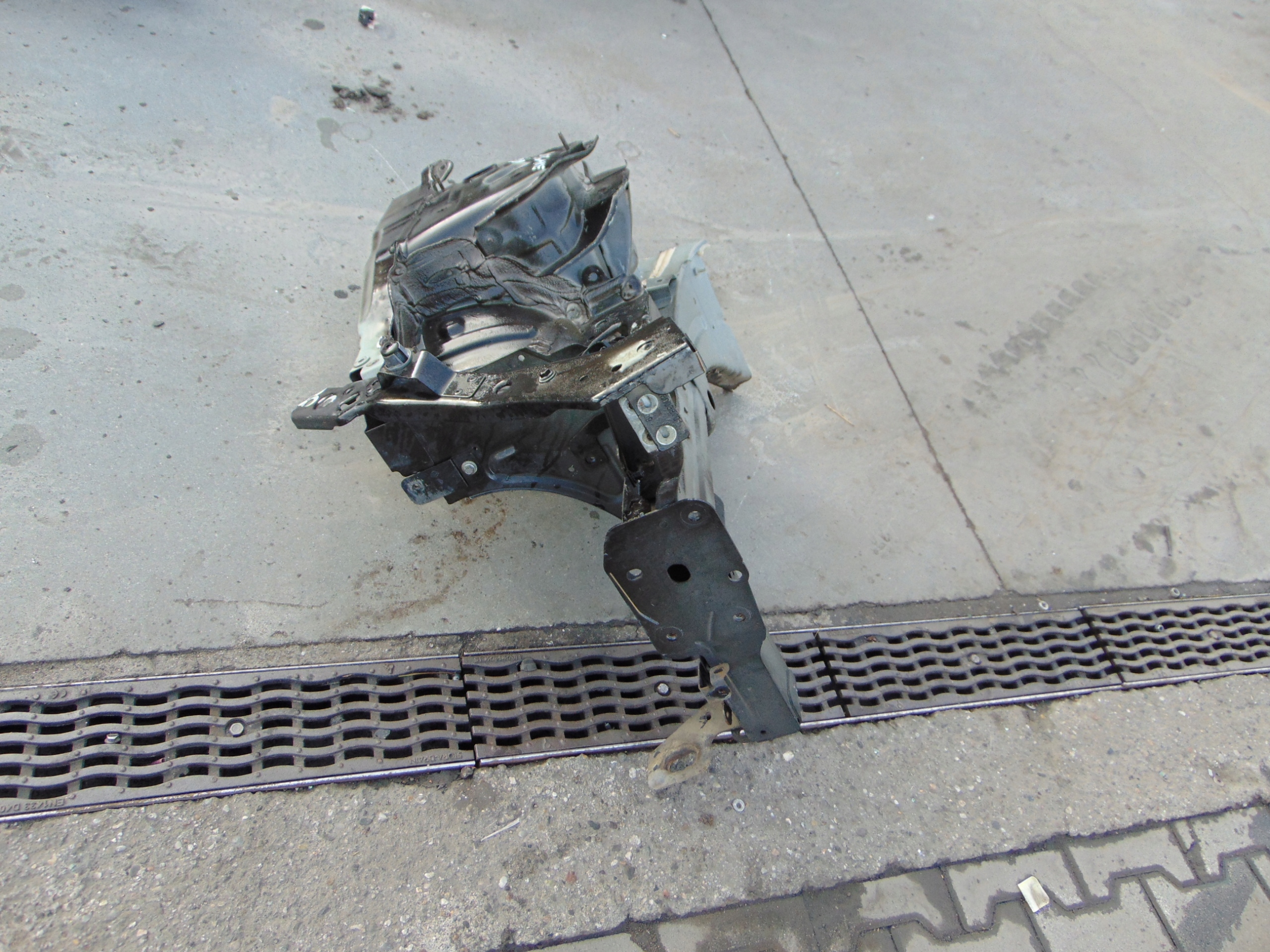 RENAULT MEGANE 3 III quarter right front