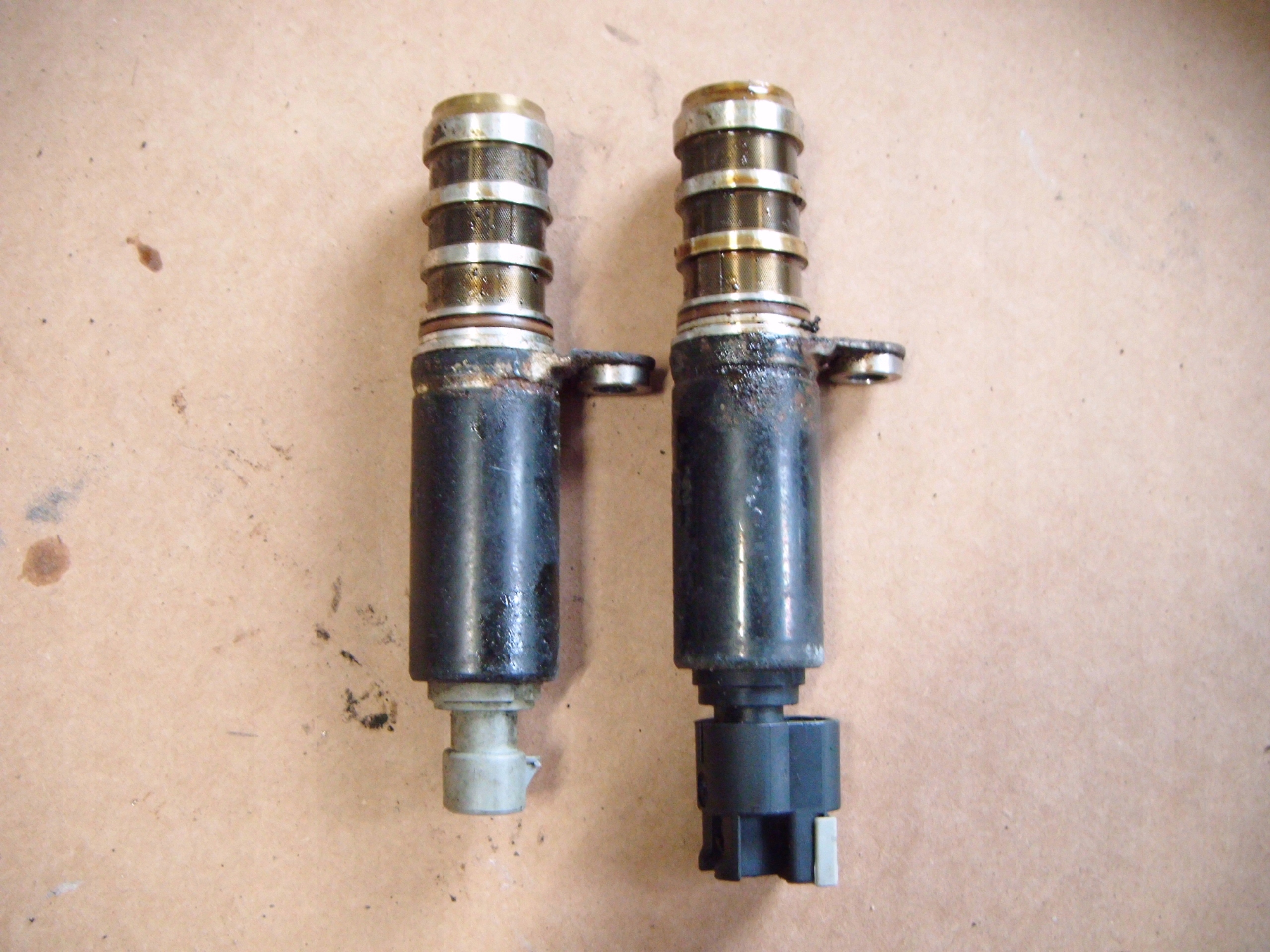 CHEVROLET HHR 2.4B CZUJNIK FAZ ROZRZĄDU