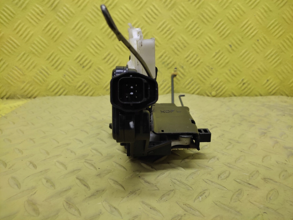 HYUNDAI ELANTRA III lock door left front