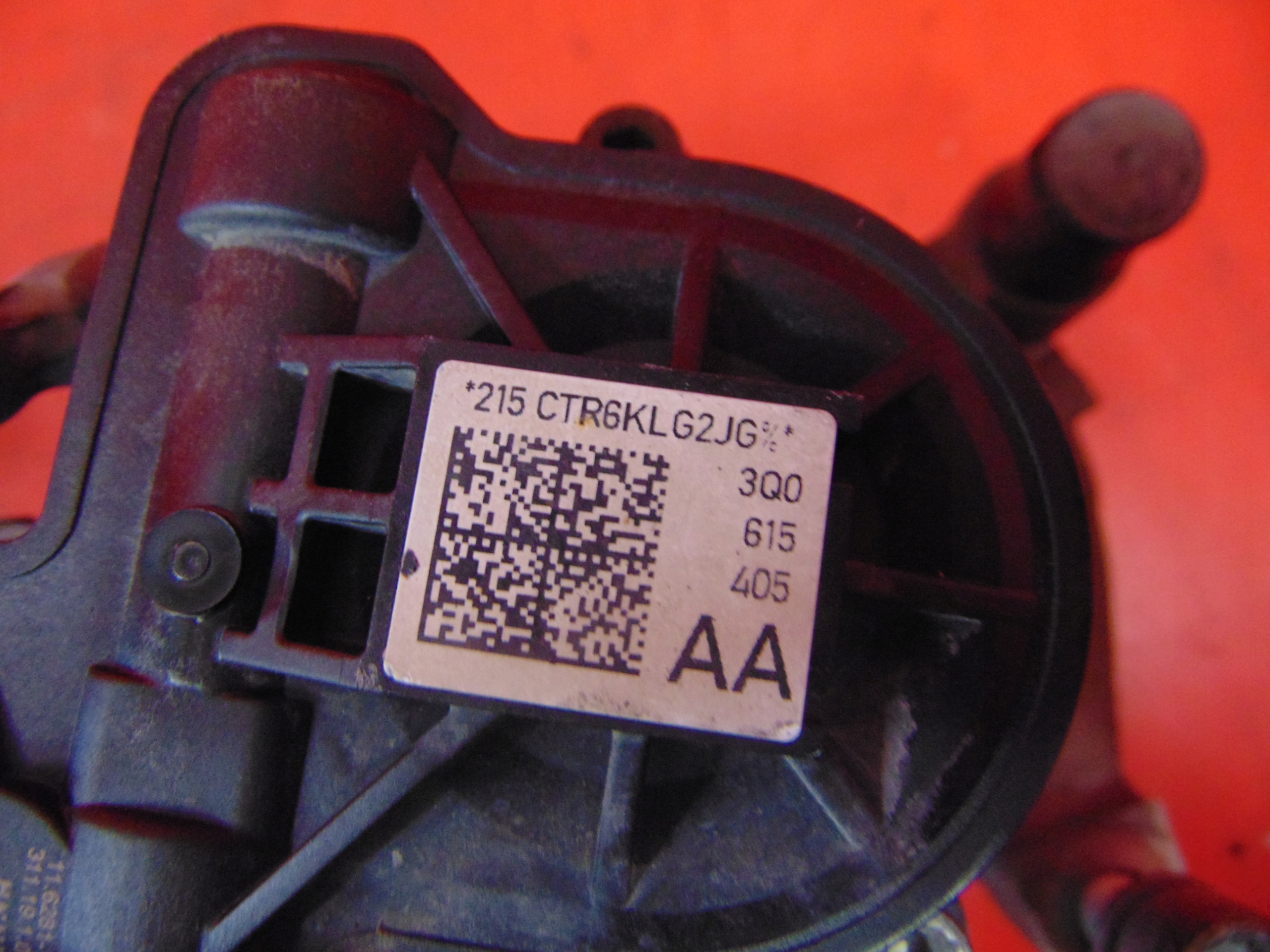 Audi Q3 II F3 83A caliper electrical left rear part