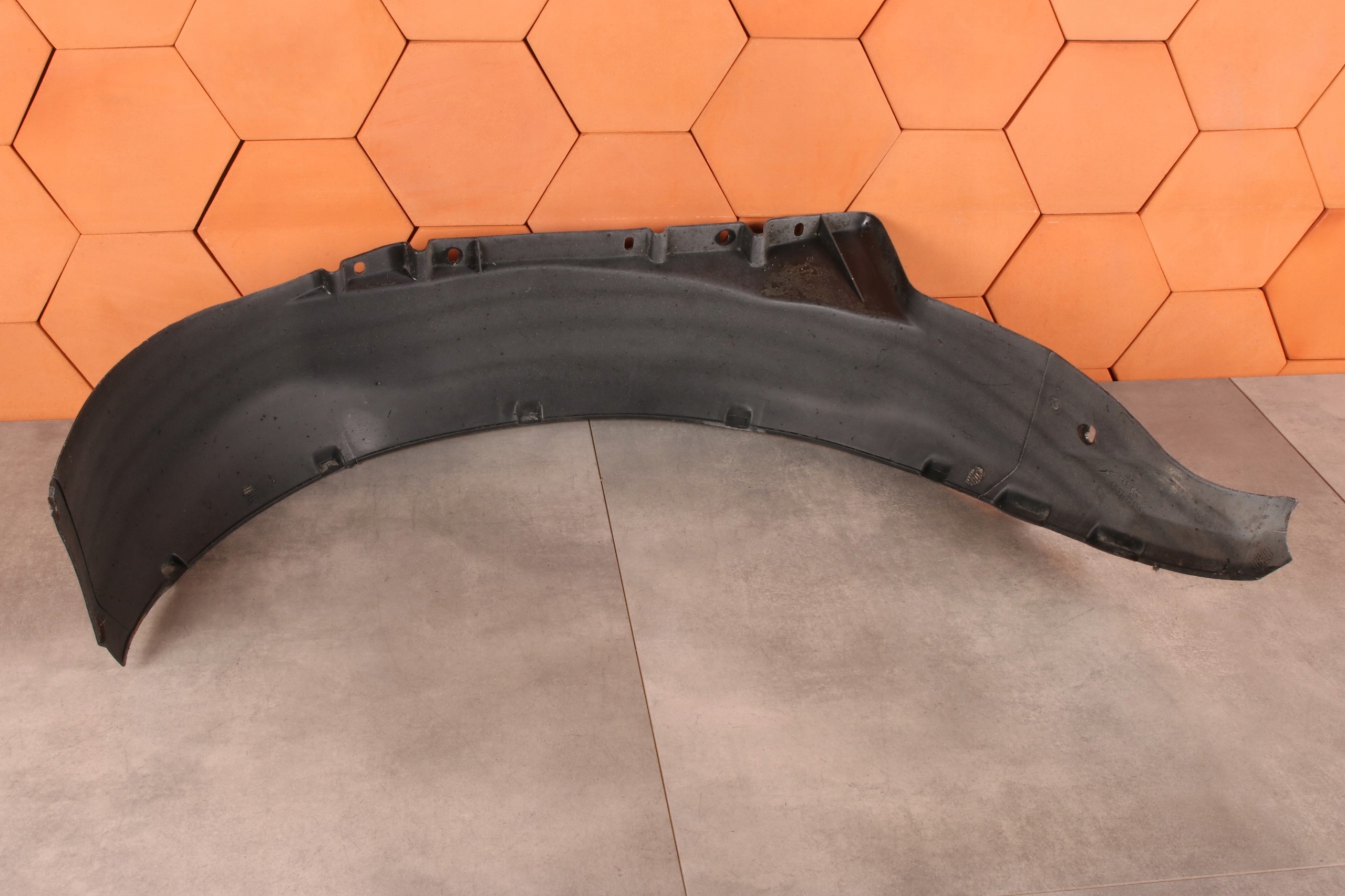 BMW 3' E30 ORYGINALNE mudguard right front right front 1932796 1942808