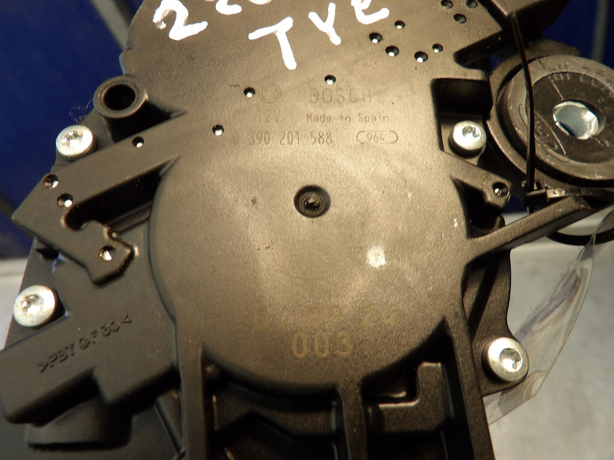 motor ablaktörlők far Mazda 3 0390201588