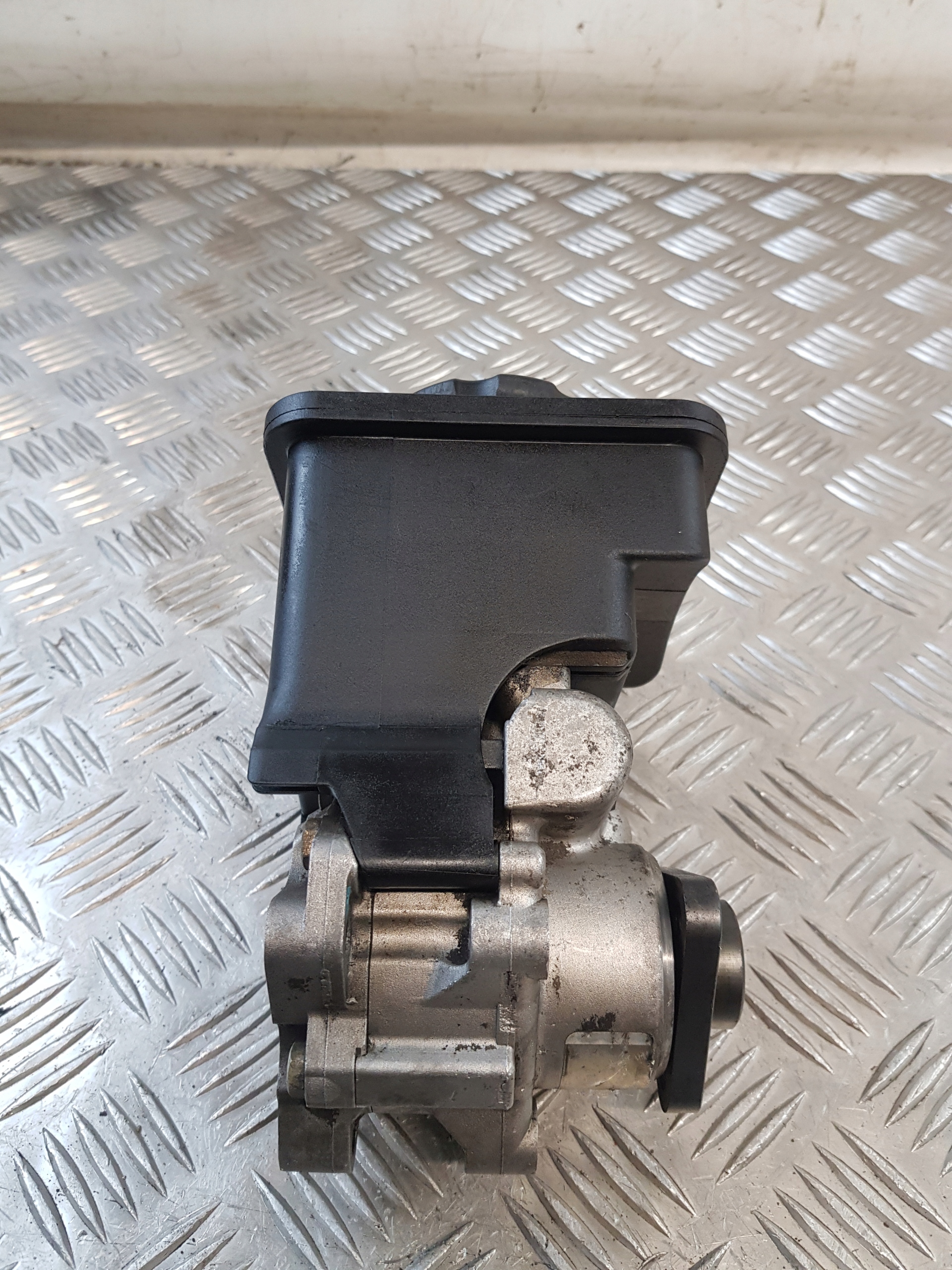 servo pump BMW E46 2.0D 98R