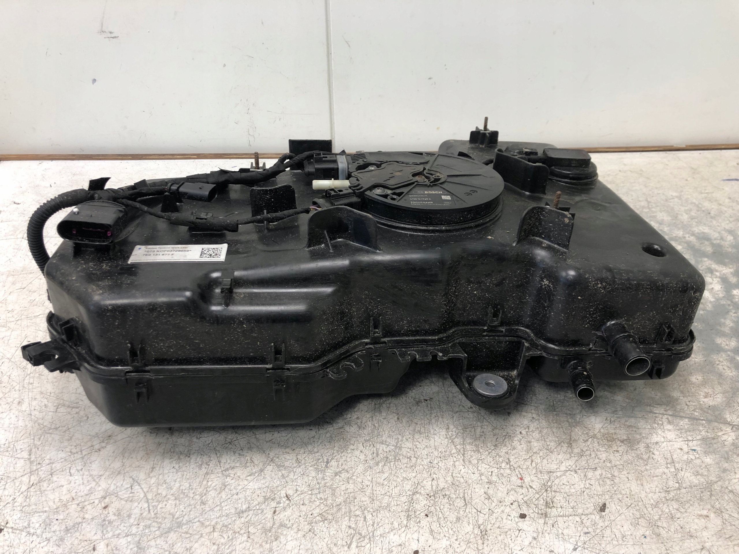 Behälter ADBLUE VW T6 7E0131877F 5Q0131969C