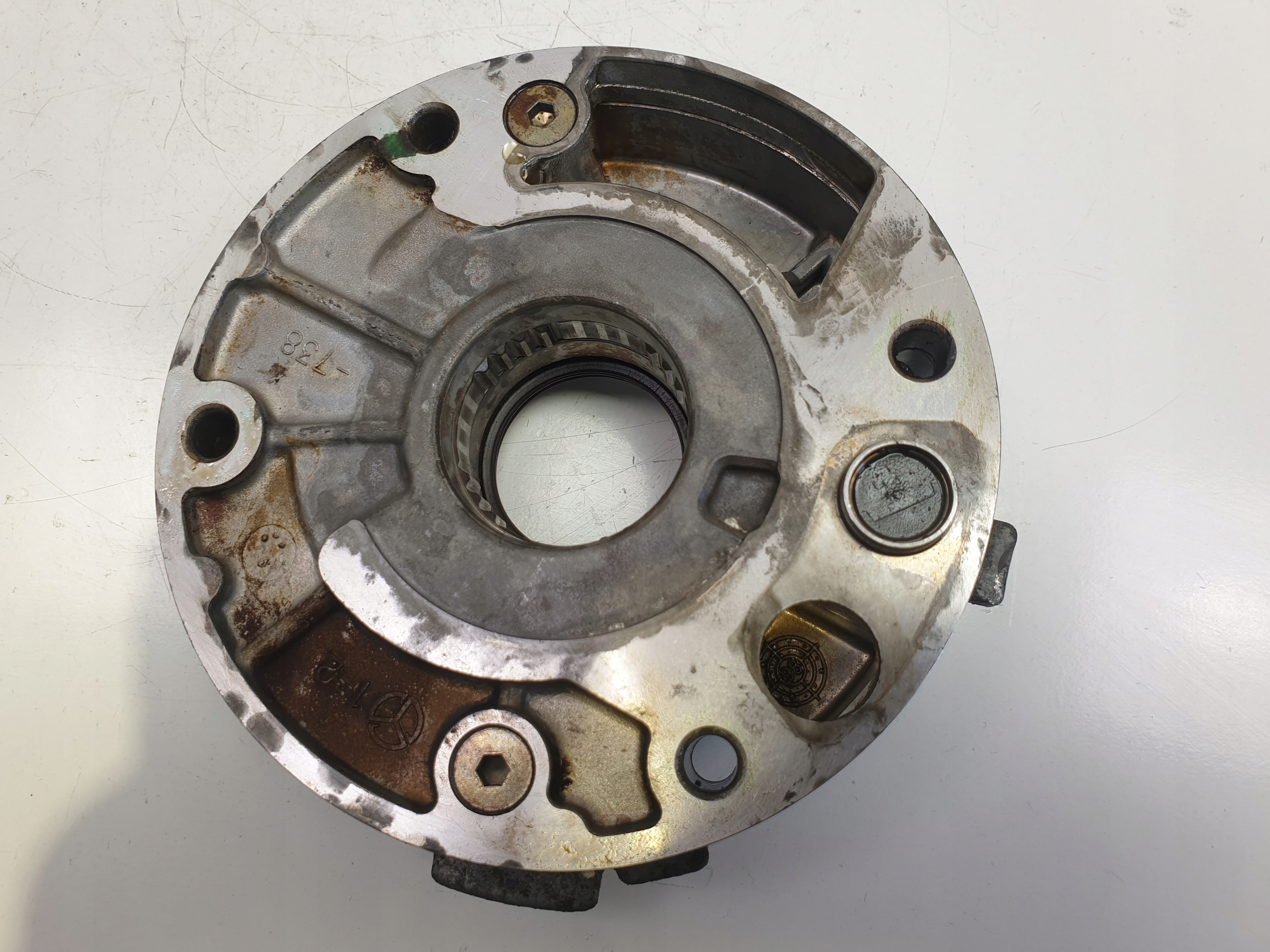 Volvo S60 V70 2.4 B POMPA OLEJU olejowa 9458426 Producent części Volvo OE