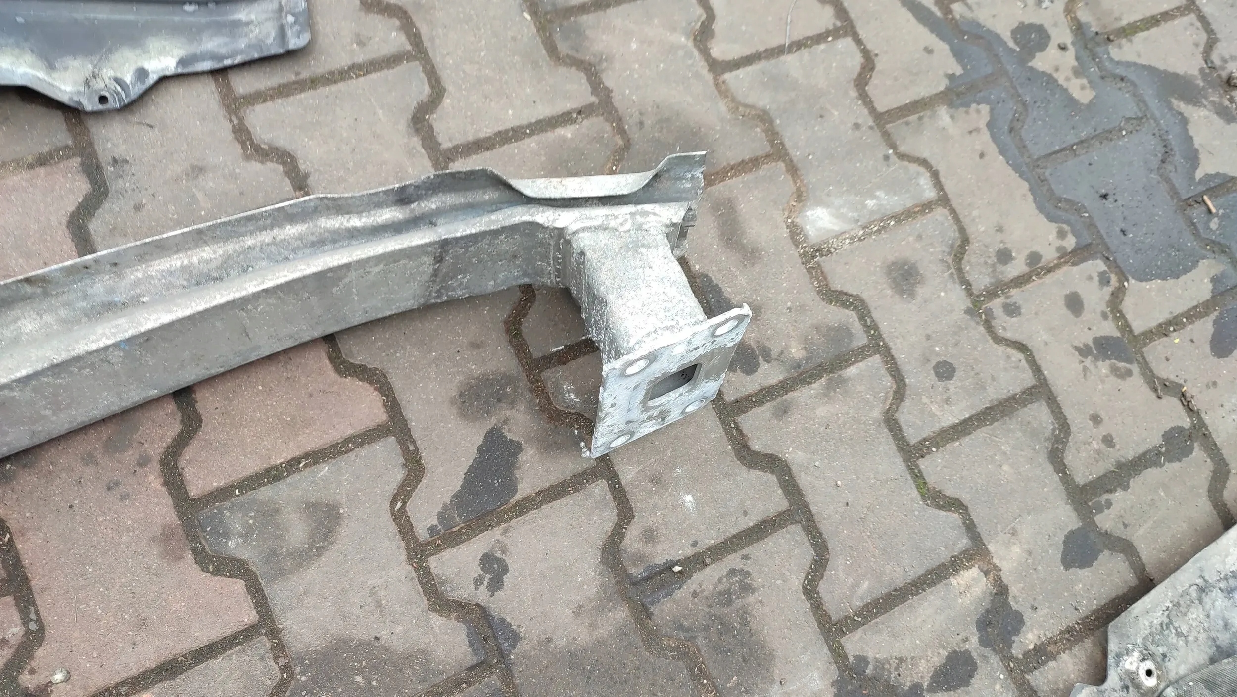 Audi TT TTS Mk2 2013 sider front