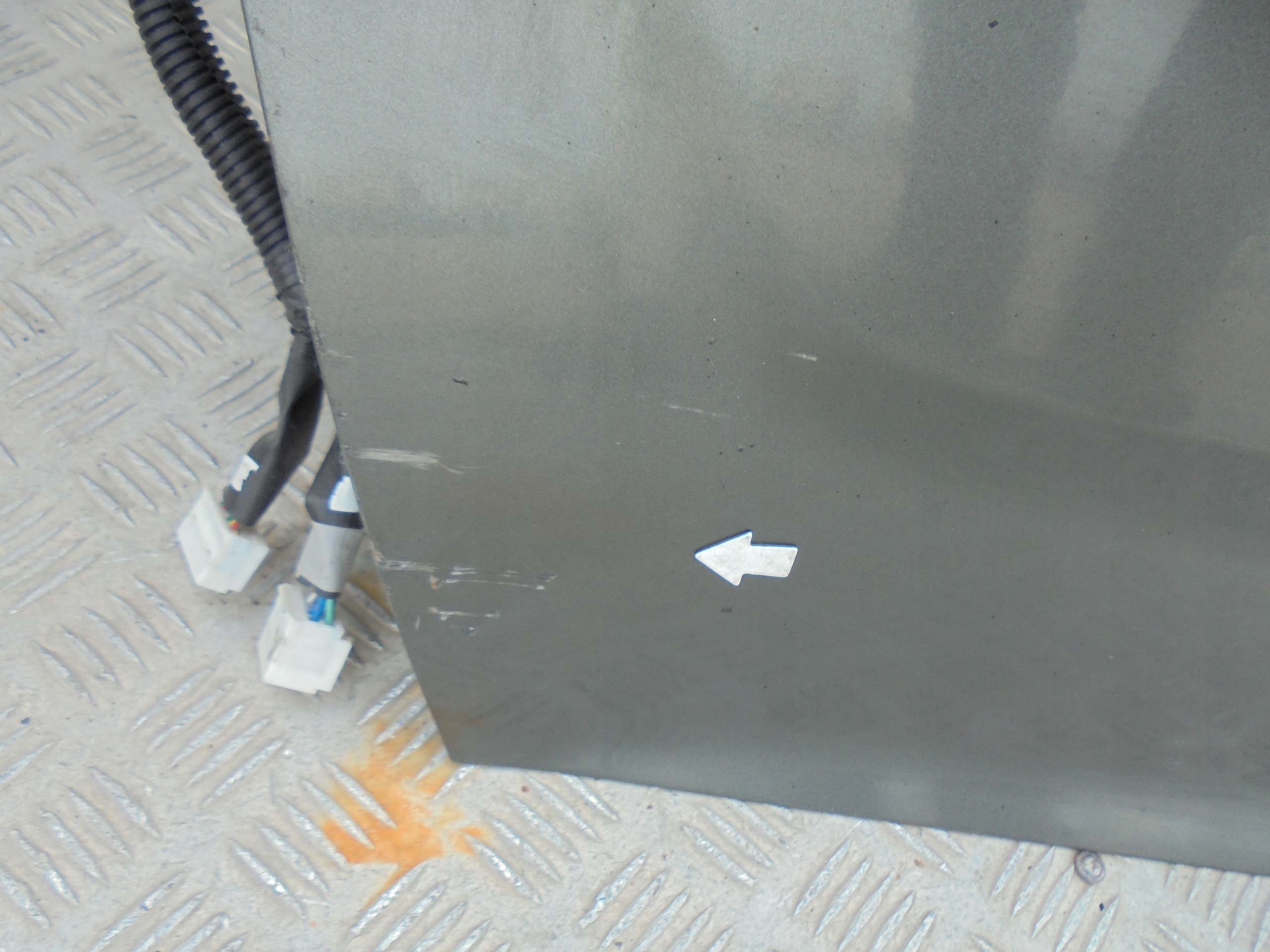 1702. DRZWI LEWY PRZÓD COROLLA VERSO II Producent części Toyota OE