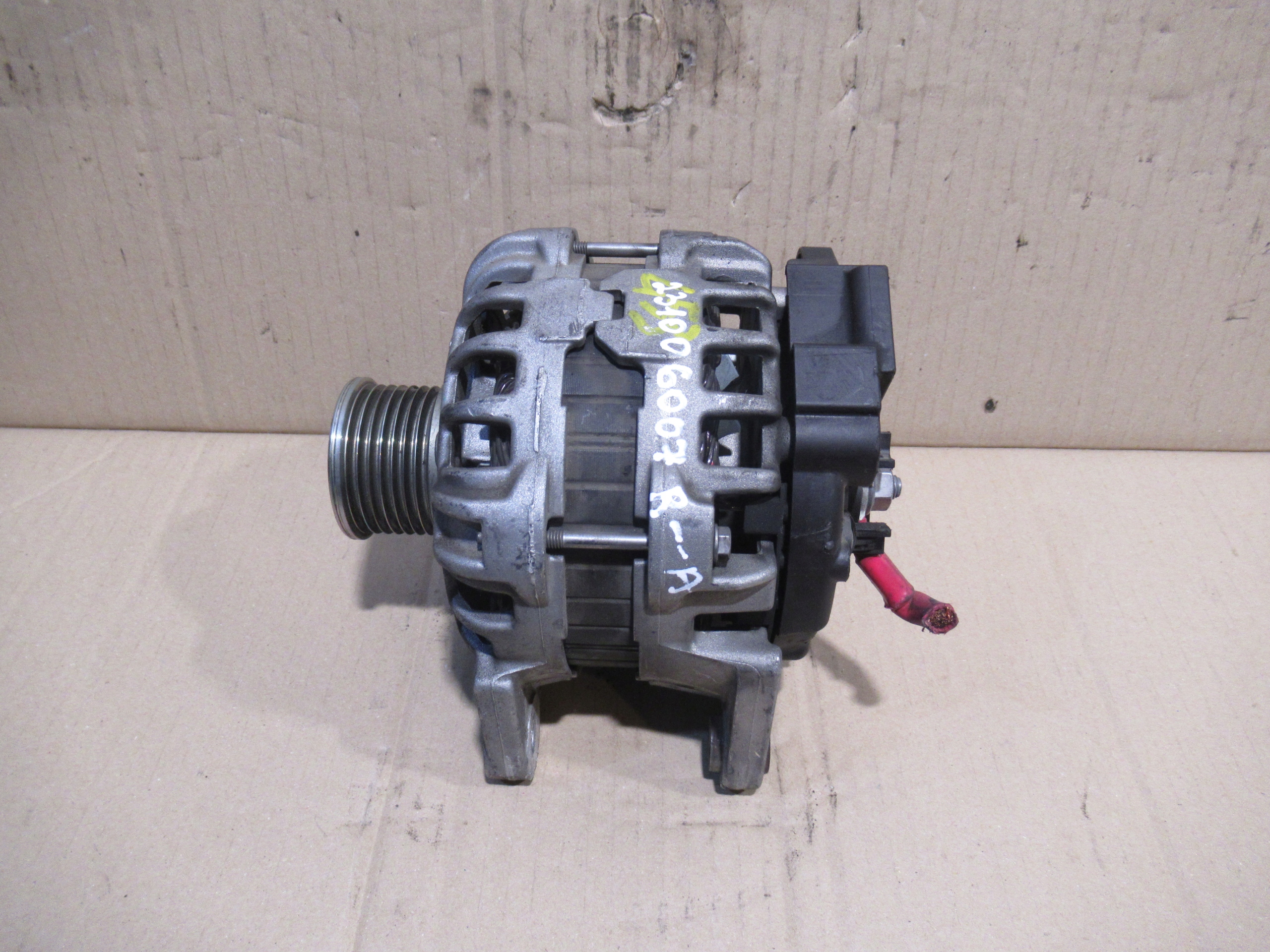 Alternator 231006007R Renault Clio IV Captur 1.0 Producent części Renault OE