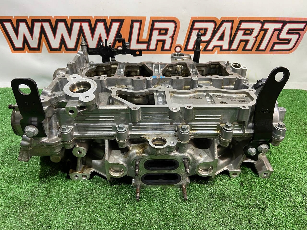 GŁOWICA 2.0B KOMPLET RANGE ROVER VELAR L560 H4P3-6C032-AB Typ samochodu 4x4/SUV Samochody osobowe