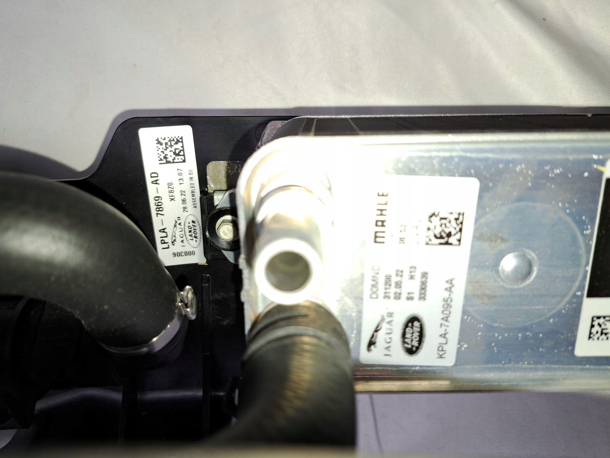 CHŁODNICZKA SKRZYNI RANGE ROVER L405 KPLA-7A095-AA Producent części Land Rover OE