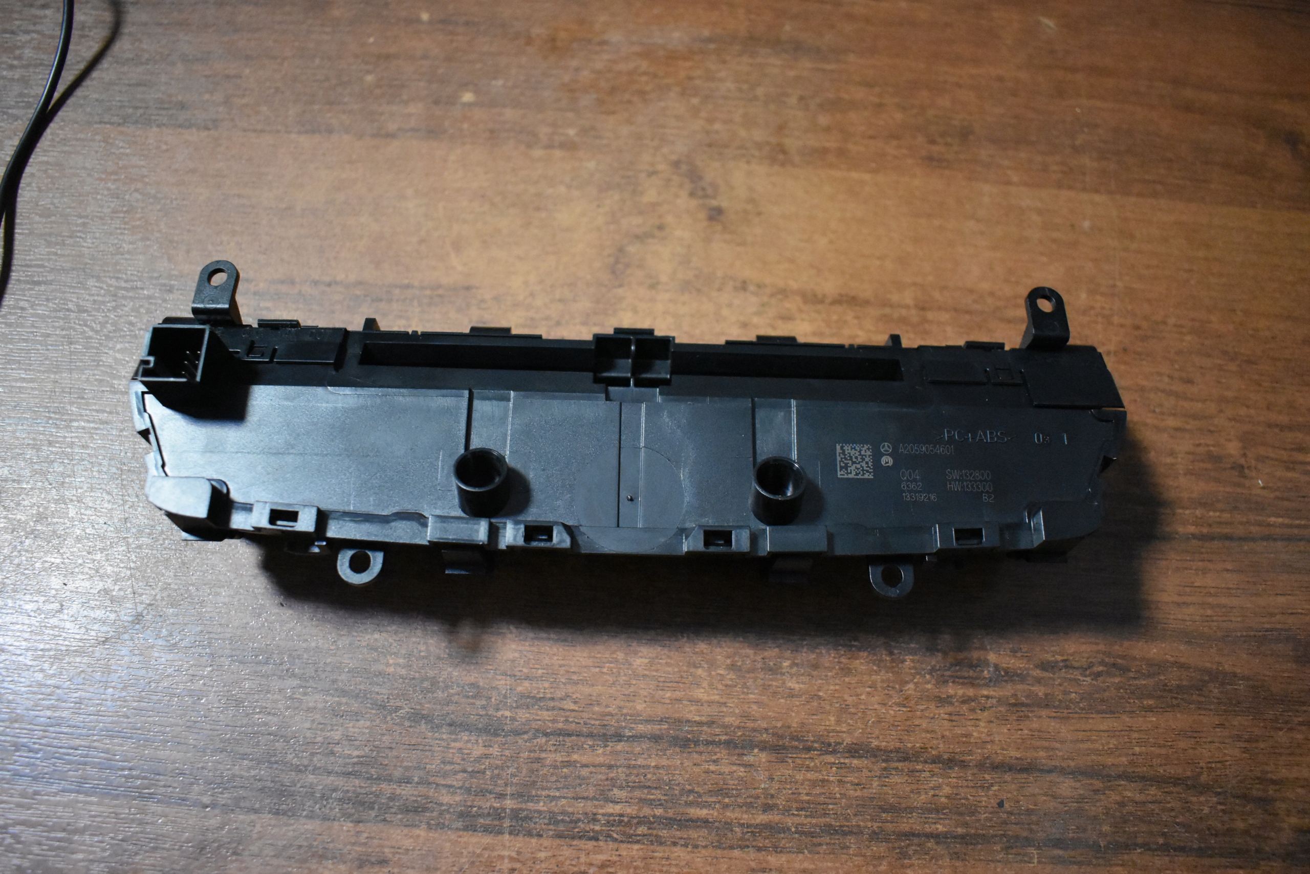 IDEALNY PANEL BLOK WLACZNIKOW PANEL RADIA MERCEDES W205 1