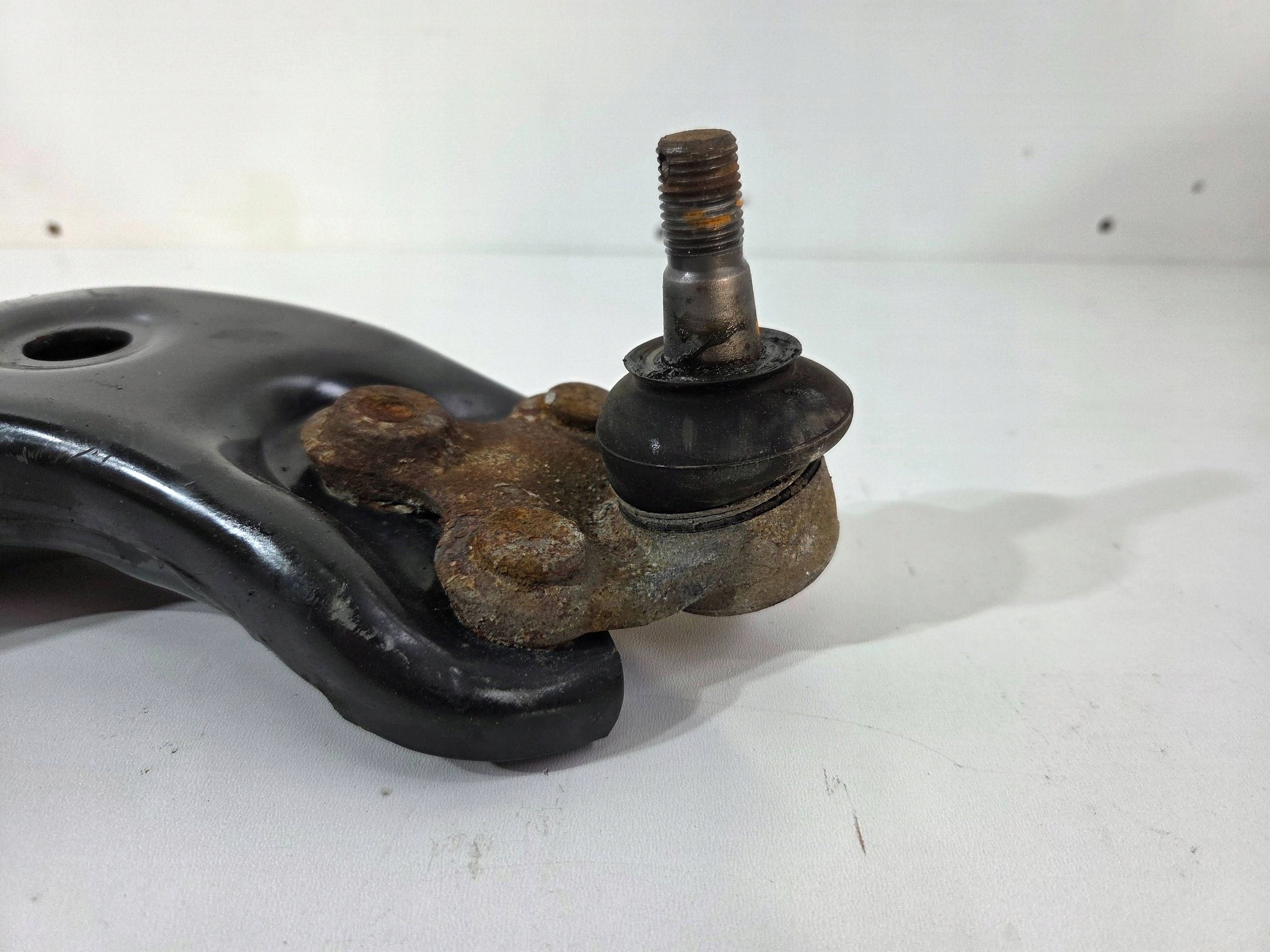 Toyota Corolla E210 E21 arm front right (Q849)