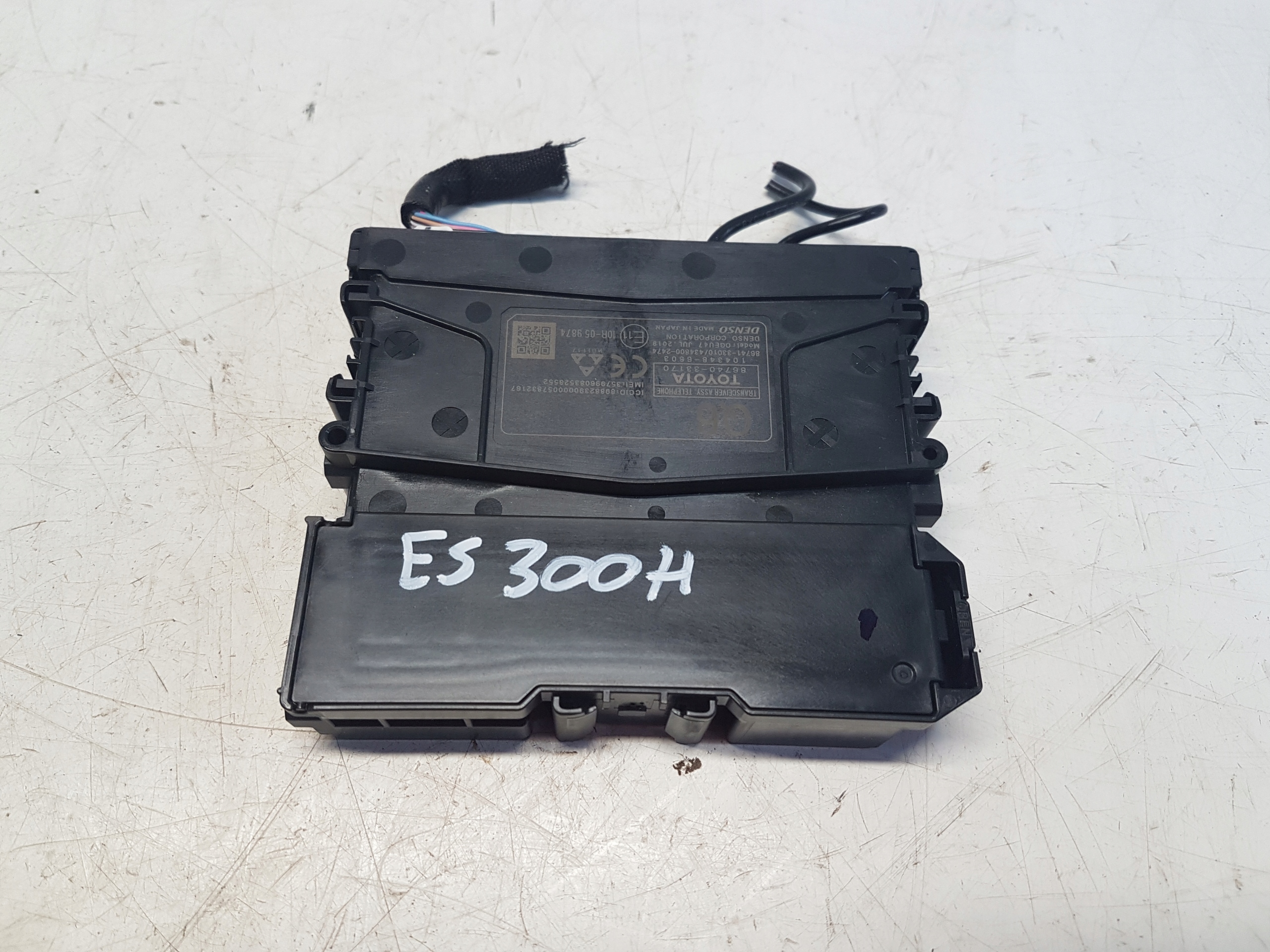 LEXUS Es300h ES VII модуль управління 86740-33170
