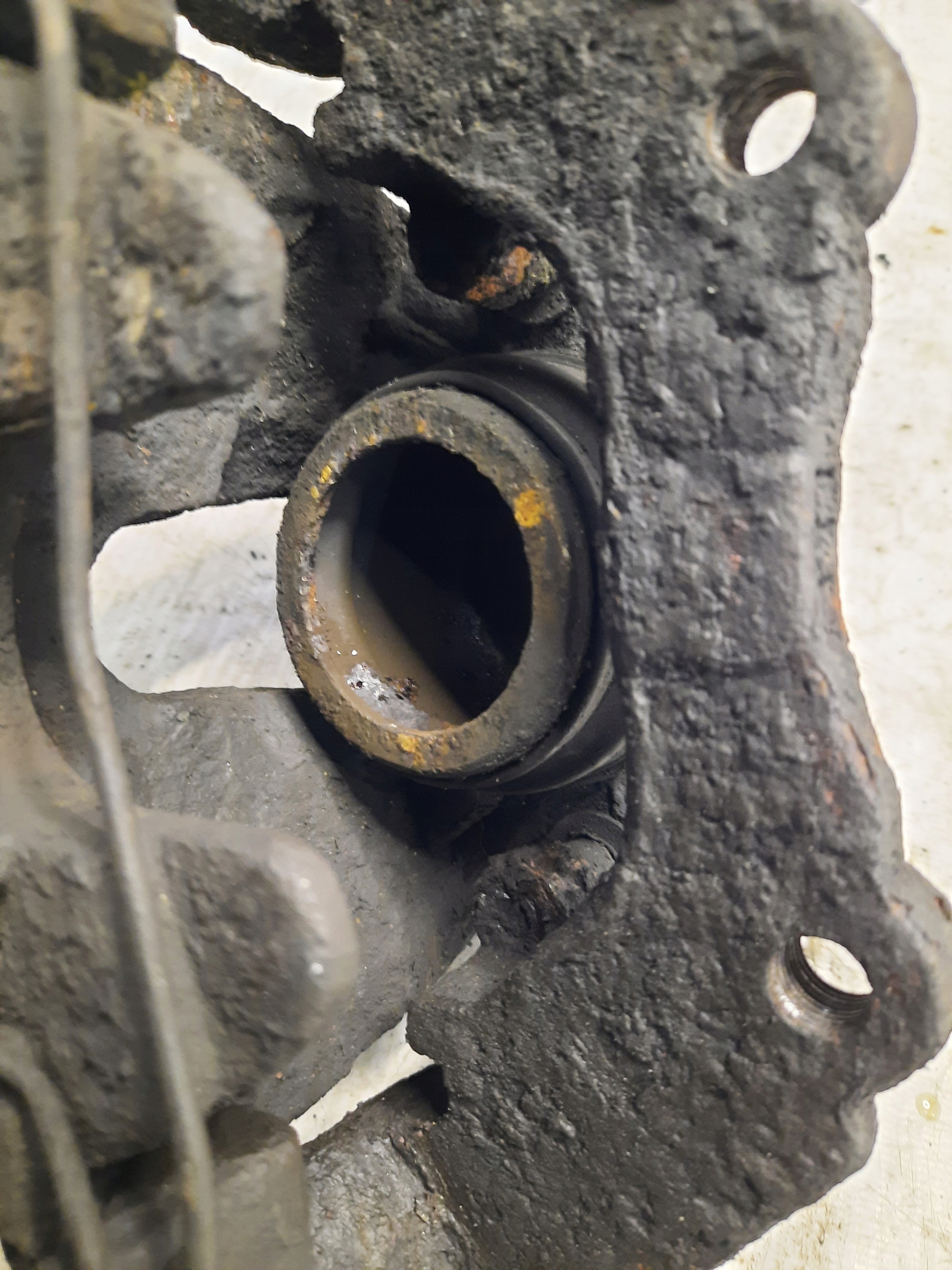 MAZDA V 5 05-10 caliper brake left front 1.8