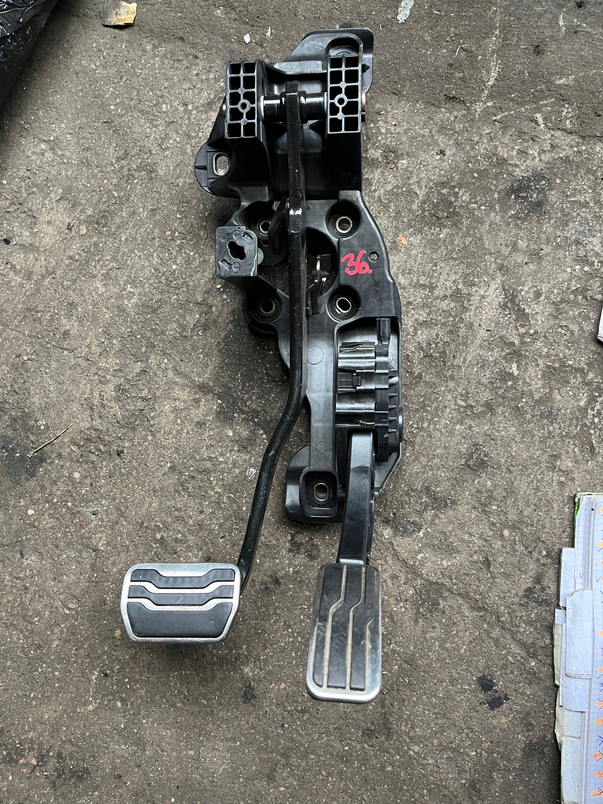 36 FORD Edge II педаль газа тормоза E1GC-9F856SD E1GC-9F836LB