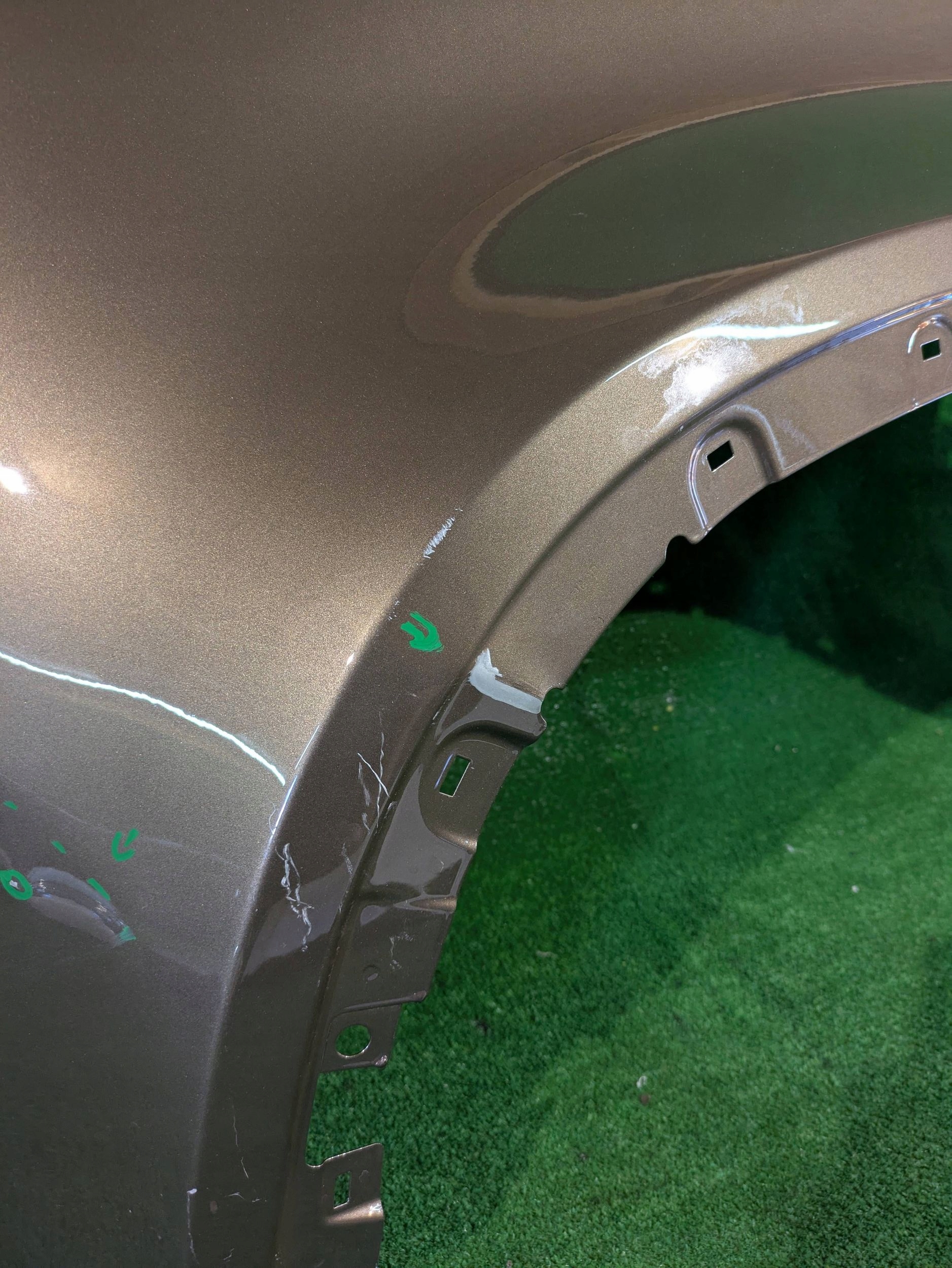 fender front left front LAND ROVER DEFENDER II 20