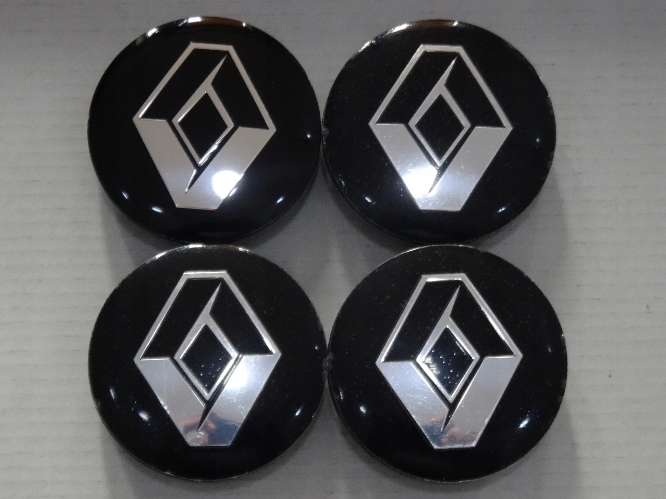 

4x Dekle dekielki emblem na felgi Renault 56mm cz