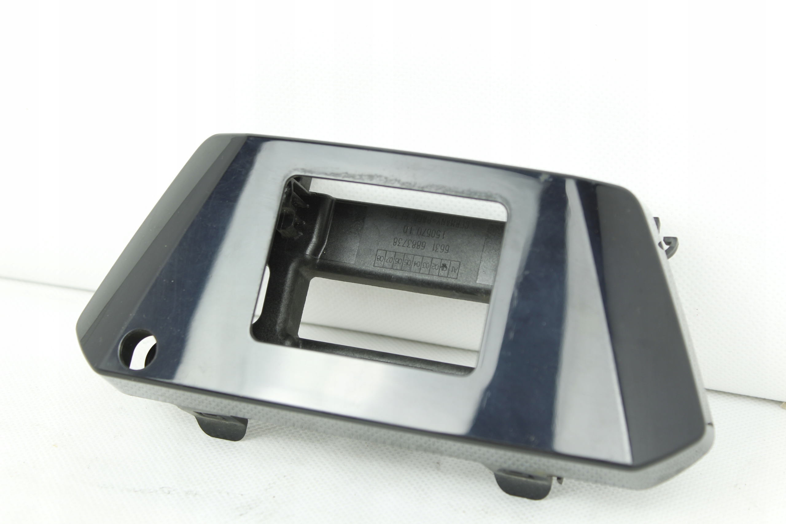 6883738 7478822 - Кришка радарного датчика ACC BMW F40 G05 G06 G20 G22