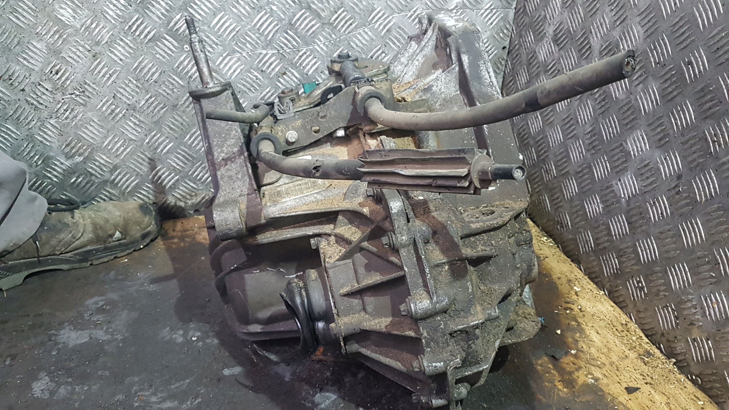 Getriebe MANUALNA RENAULT LAGUNA 2 PK6002