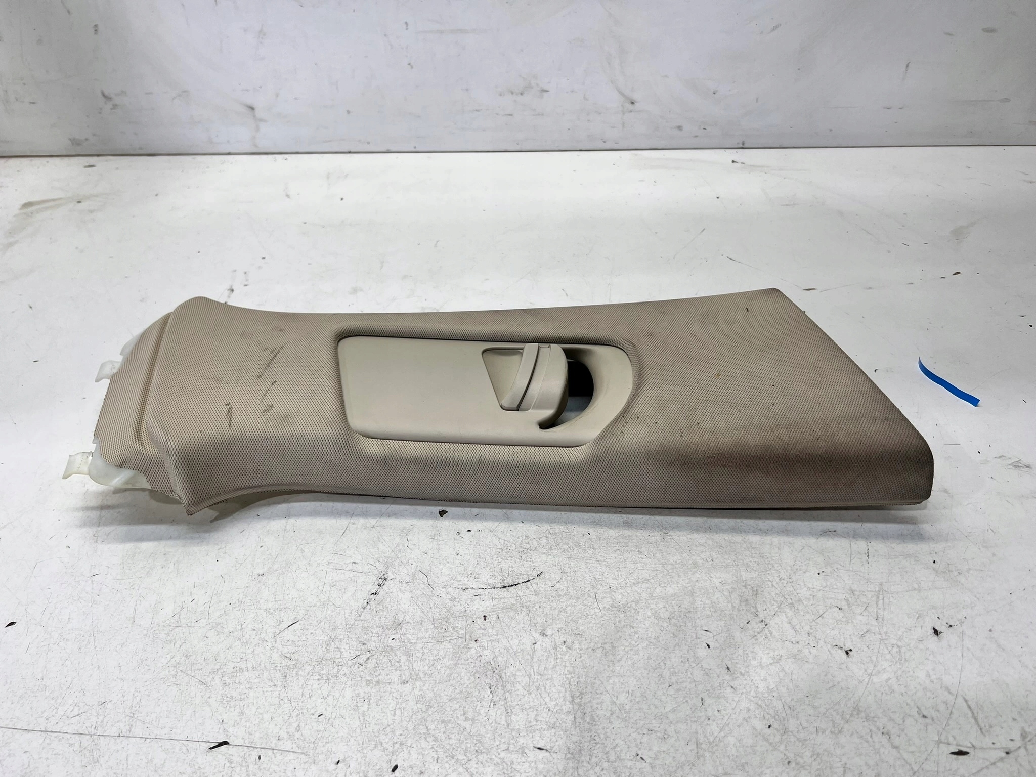 cover SLUPKA B right AUDI Q5 8R0867244F without