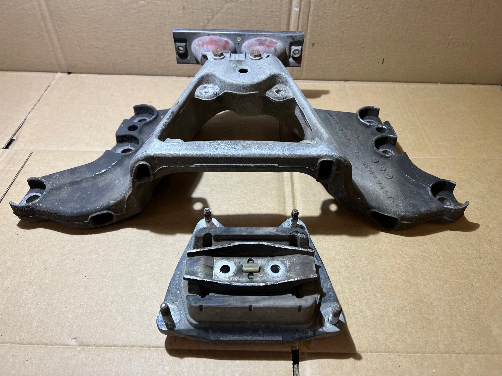AUDI A6 C6 Stütze Airbag strebe Getriebe getriebe 4F0399263M