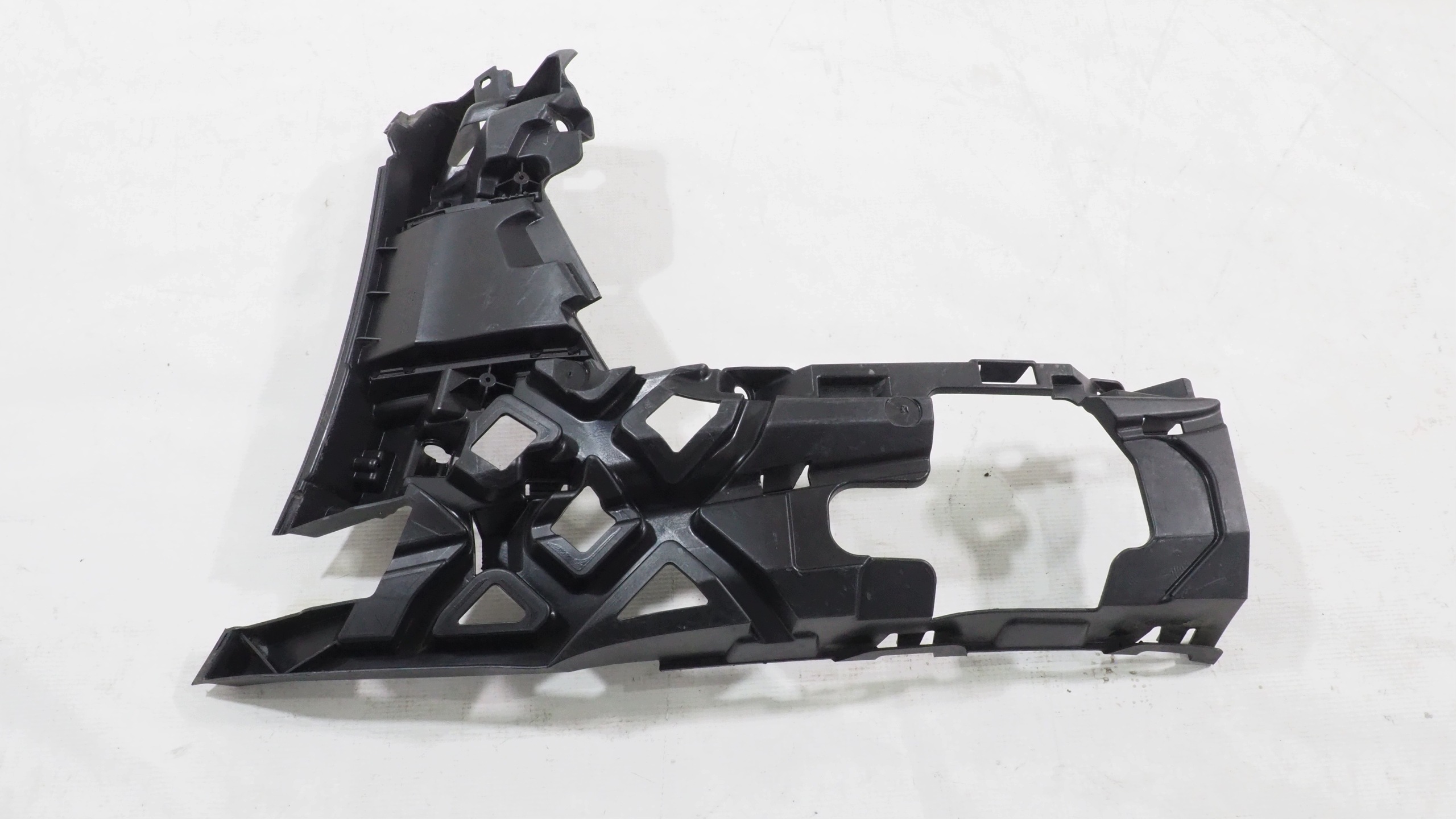 VW Golf VII R Line bumper bracket left front 5G0807723L