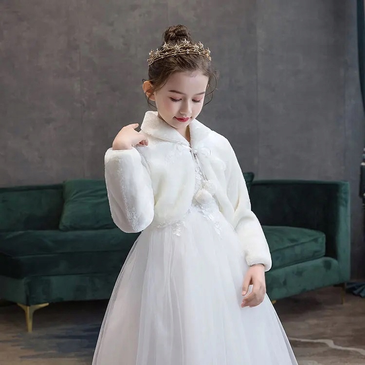 Bolerko futerko komunia białe komunijne 140/146 Rodzaj pelerynka