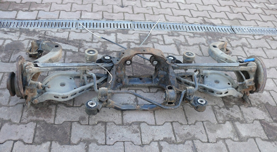 träger Achsträger Achsträger Querlenker PIASTY heck BMW X3 E83 2.0D 150KM M47N2 04
