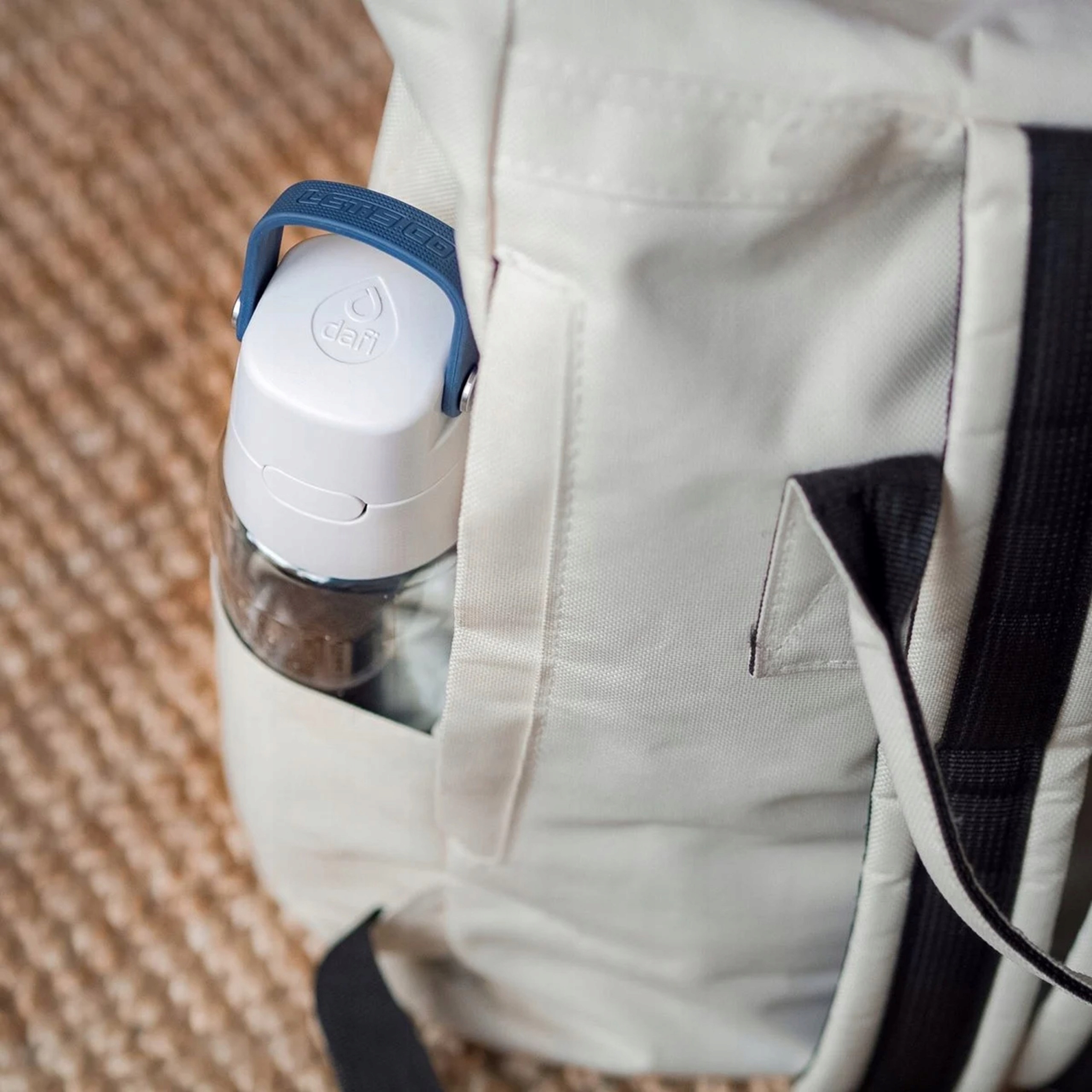 Butelka filtrująca wodę bidon DAFI SOLID 0,5l jeansowa szara APLIKACJA Kod producenta Butelka Solid 0,5l Szara