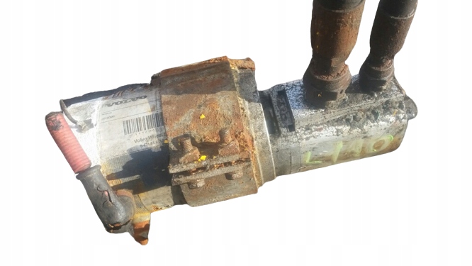 НАСОС АВАРИЙНОГО ПОВОРОТА ПОГРУЗЧИК VOLVO L110E