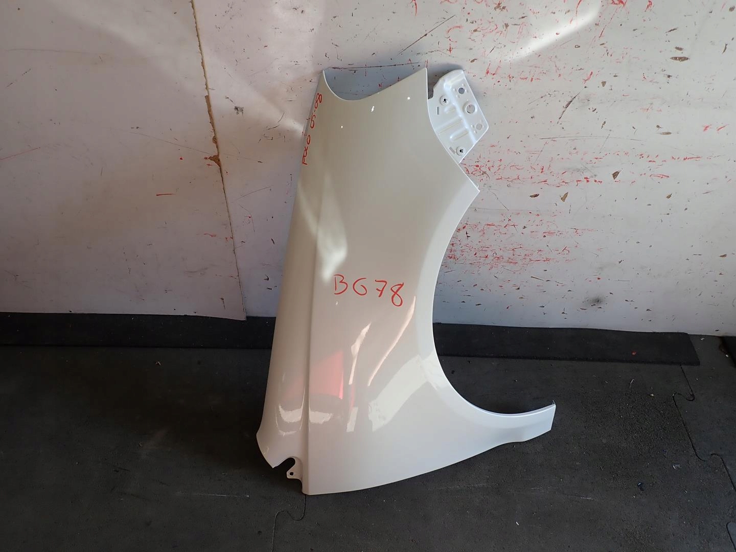 fender front front right VW POLO IV 2005-2008