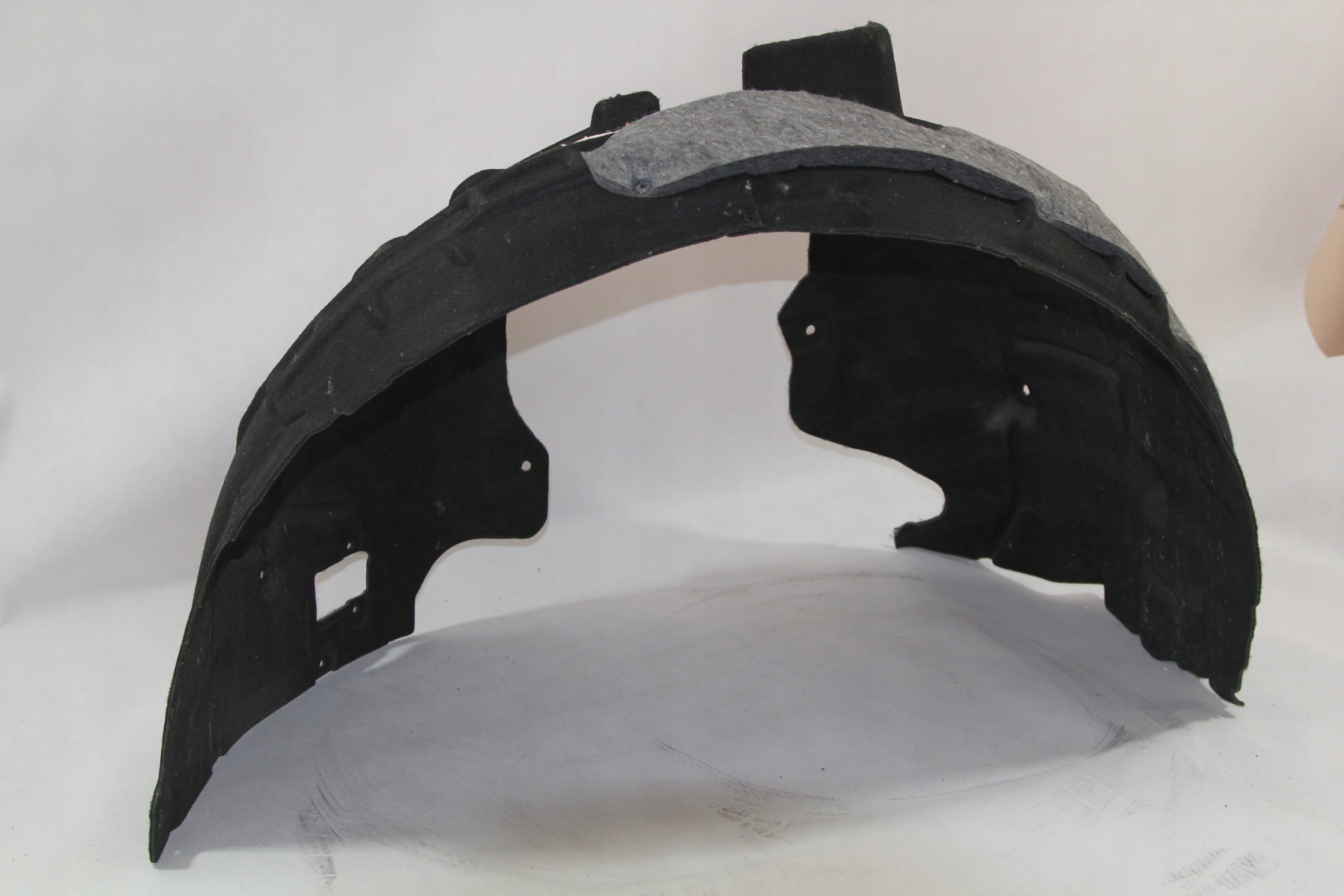 Підкрильник лівий перед Audi Е-трон 55 кваттро