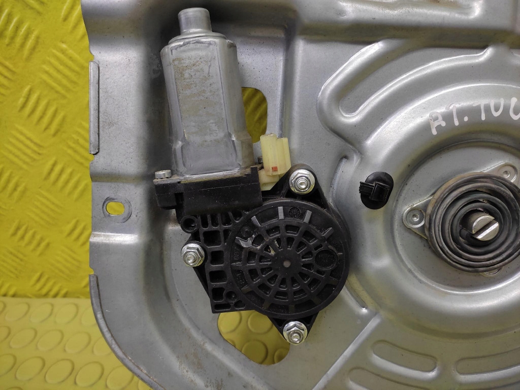 HYUNDAI TUCSON window regulator right rear part