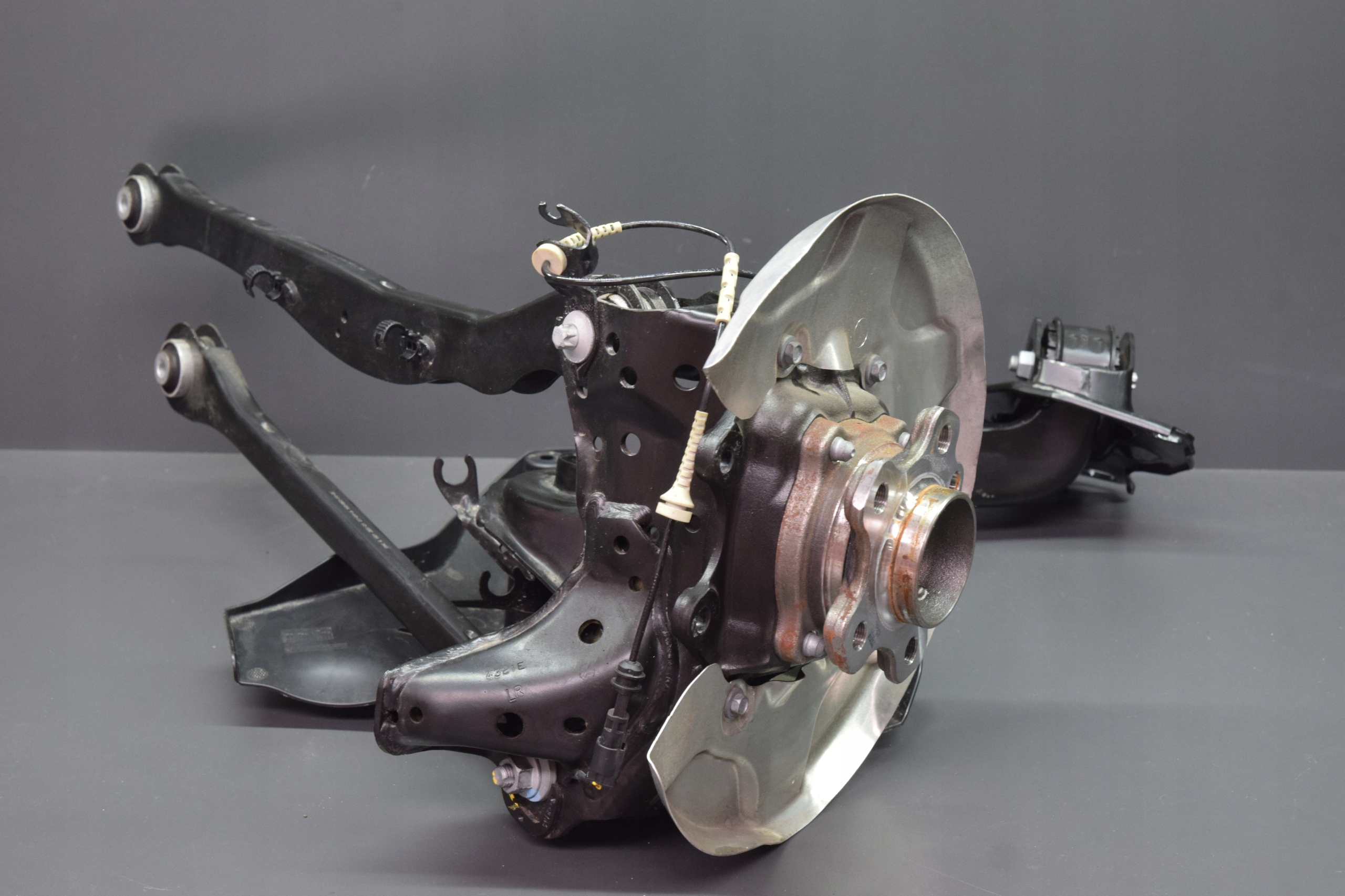 swing right arm rear part BMW 2 U06