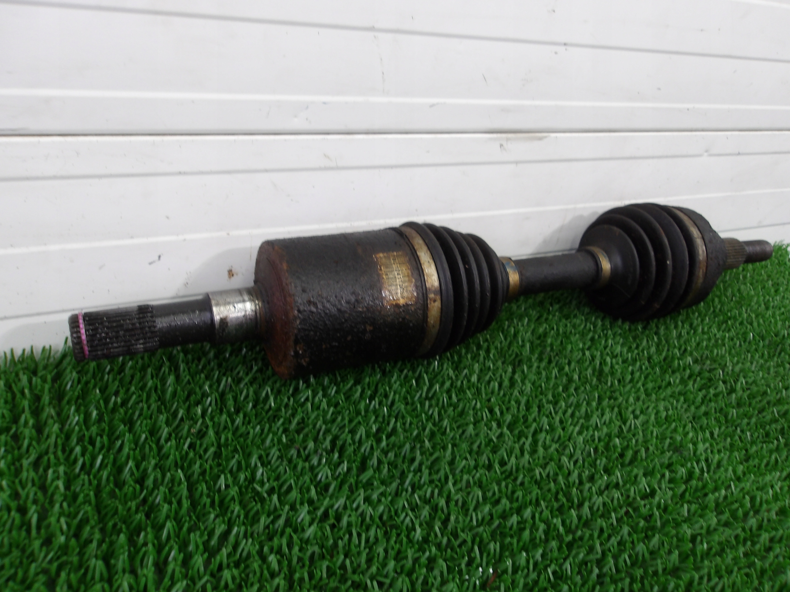 DODGE NITRO 07-11 4.0 V6 semi-axis left short. OE