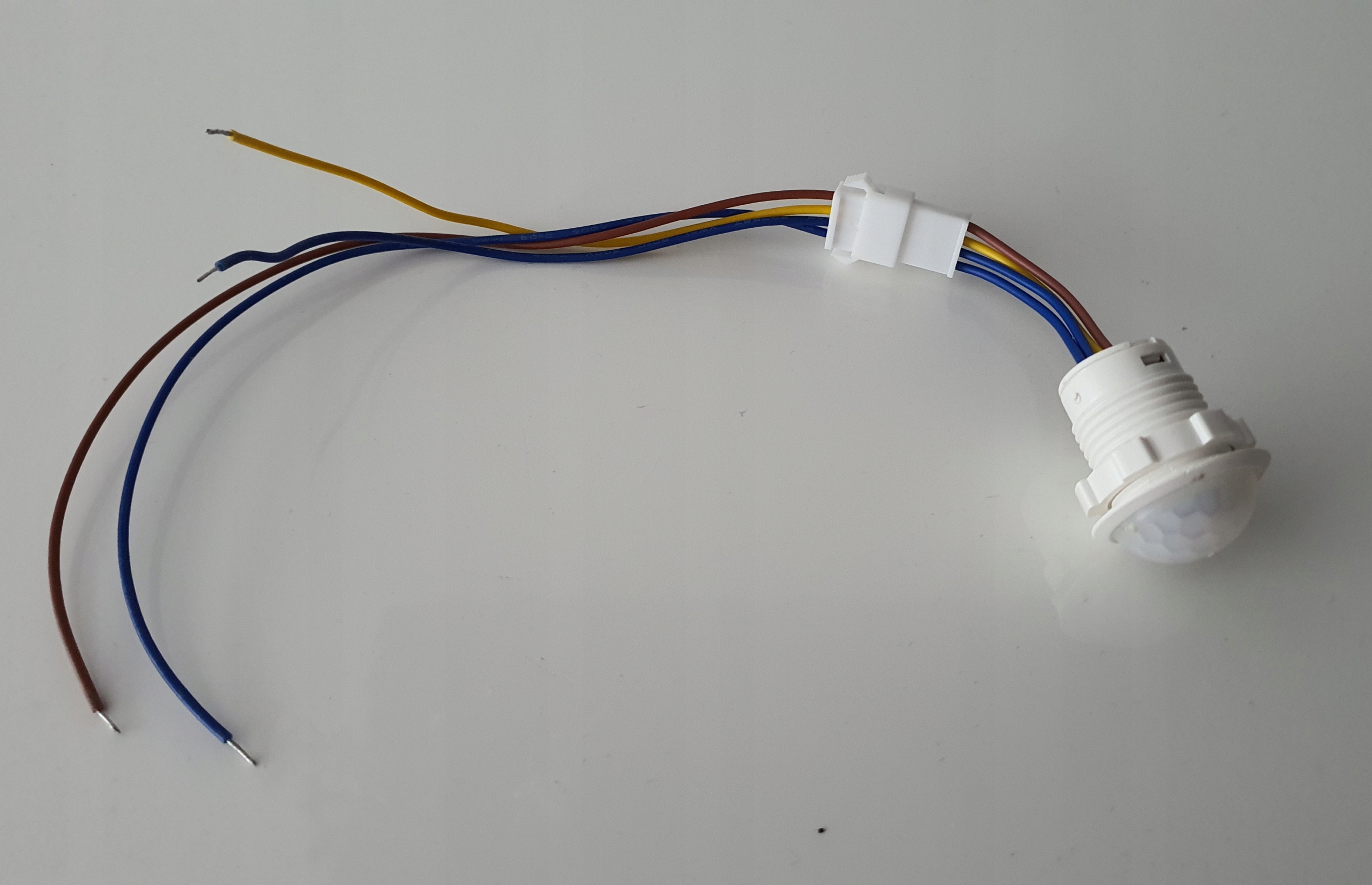 CZUJNIK RUCHU 20MM 230V 40S DO ŻARÓWEK LED Kod producenta prod210286