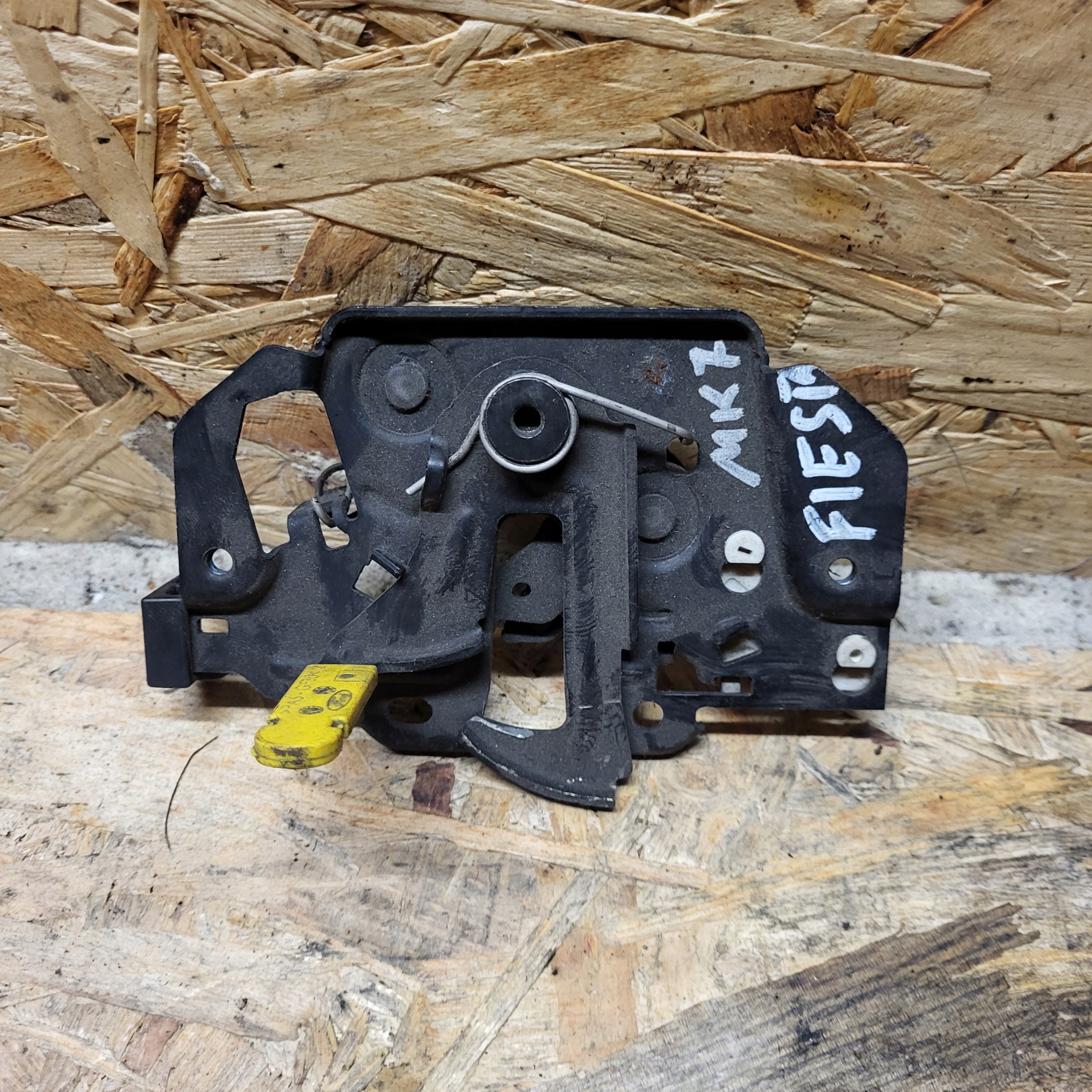 FORD FIESTA MK7 LIFT 09-17R bonnet latch lock front