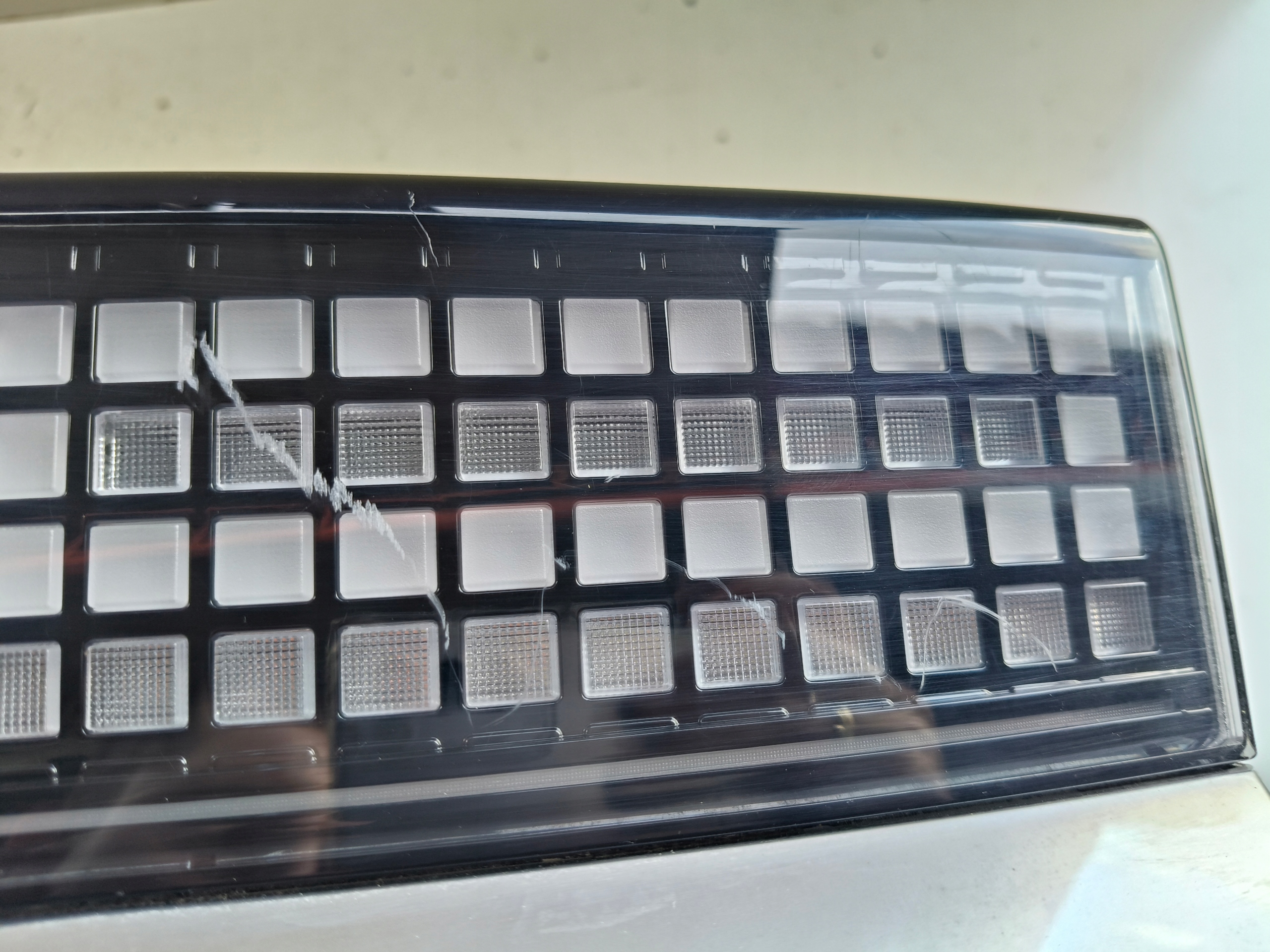light rear cap bonnet HYUNDAI IONIQ 5 21- LED