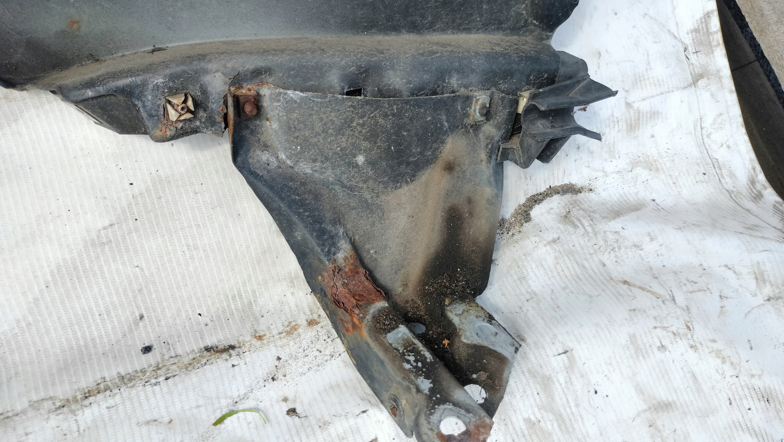 AUDI A3 8L parafango sinistra LY9B