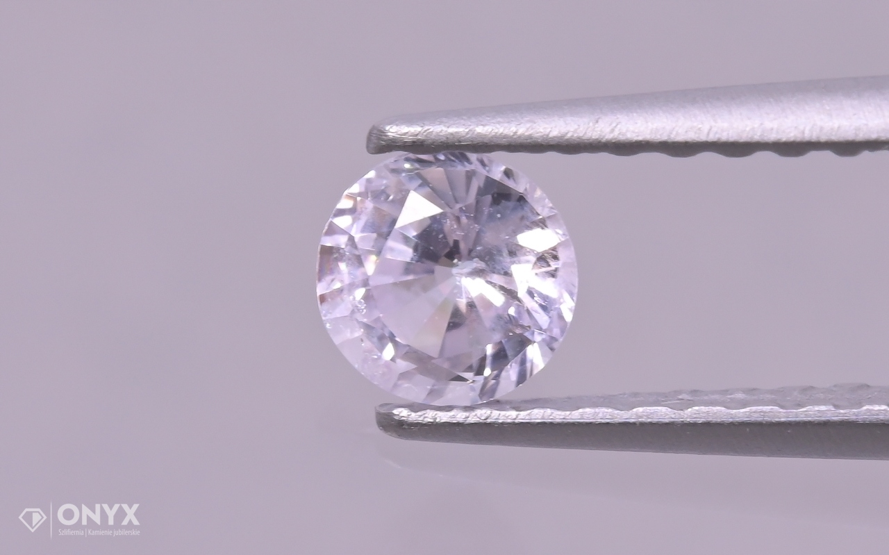 Fazetovaný safír kulatý fi 4 mm