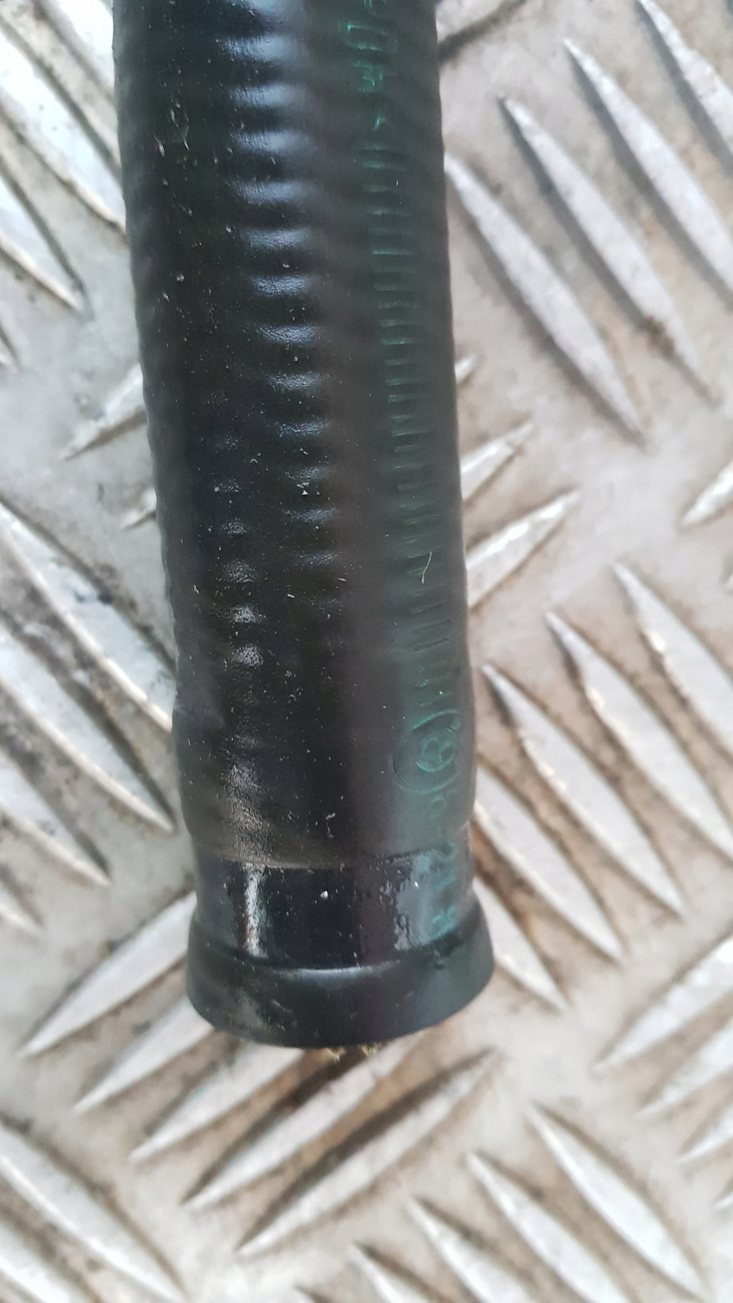 BMW E39 8378953 hadice trouba vody