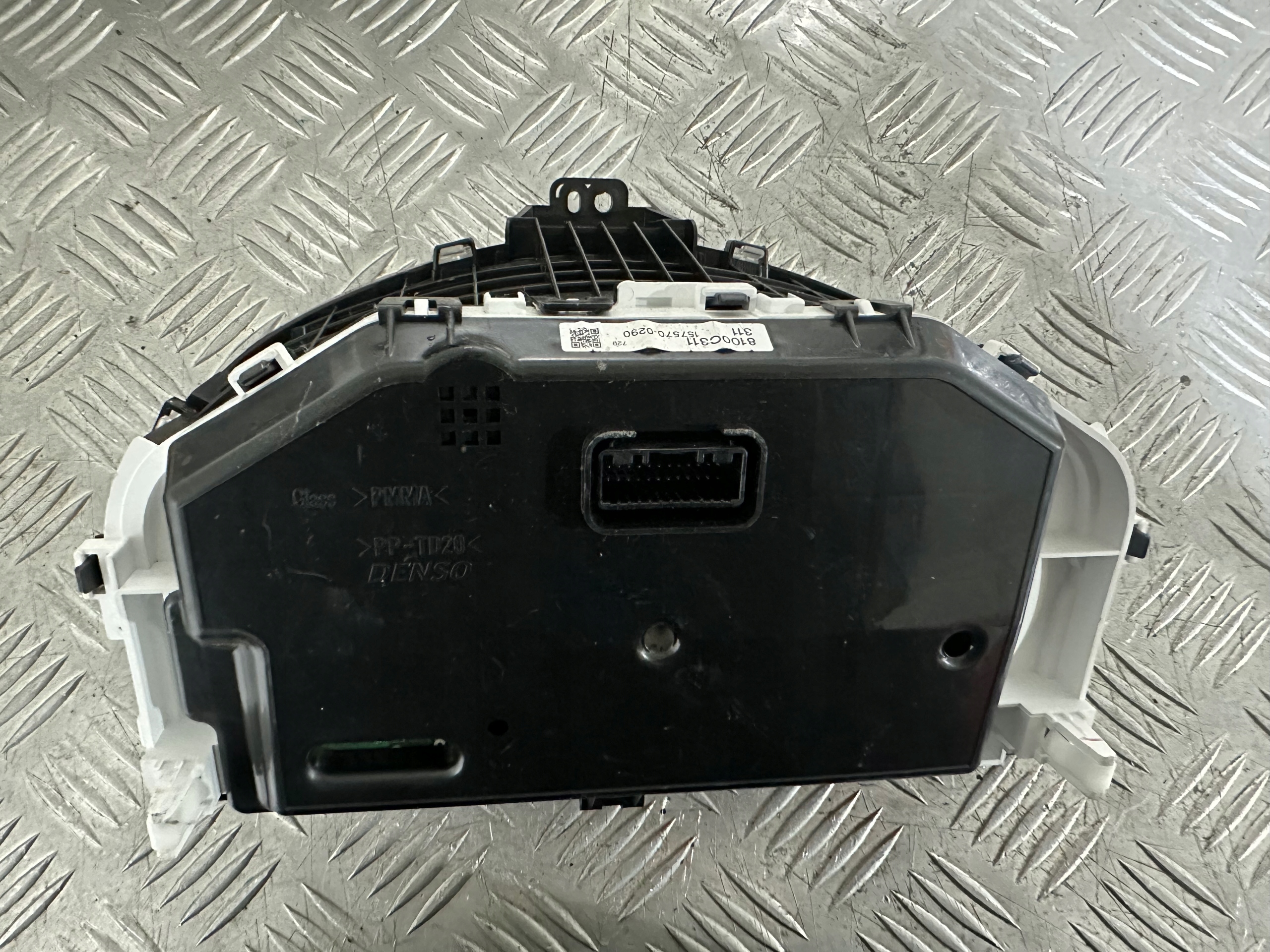 mitsubishi Space Star II спидометр часы европа 8100C311