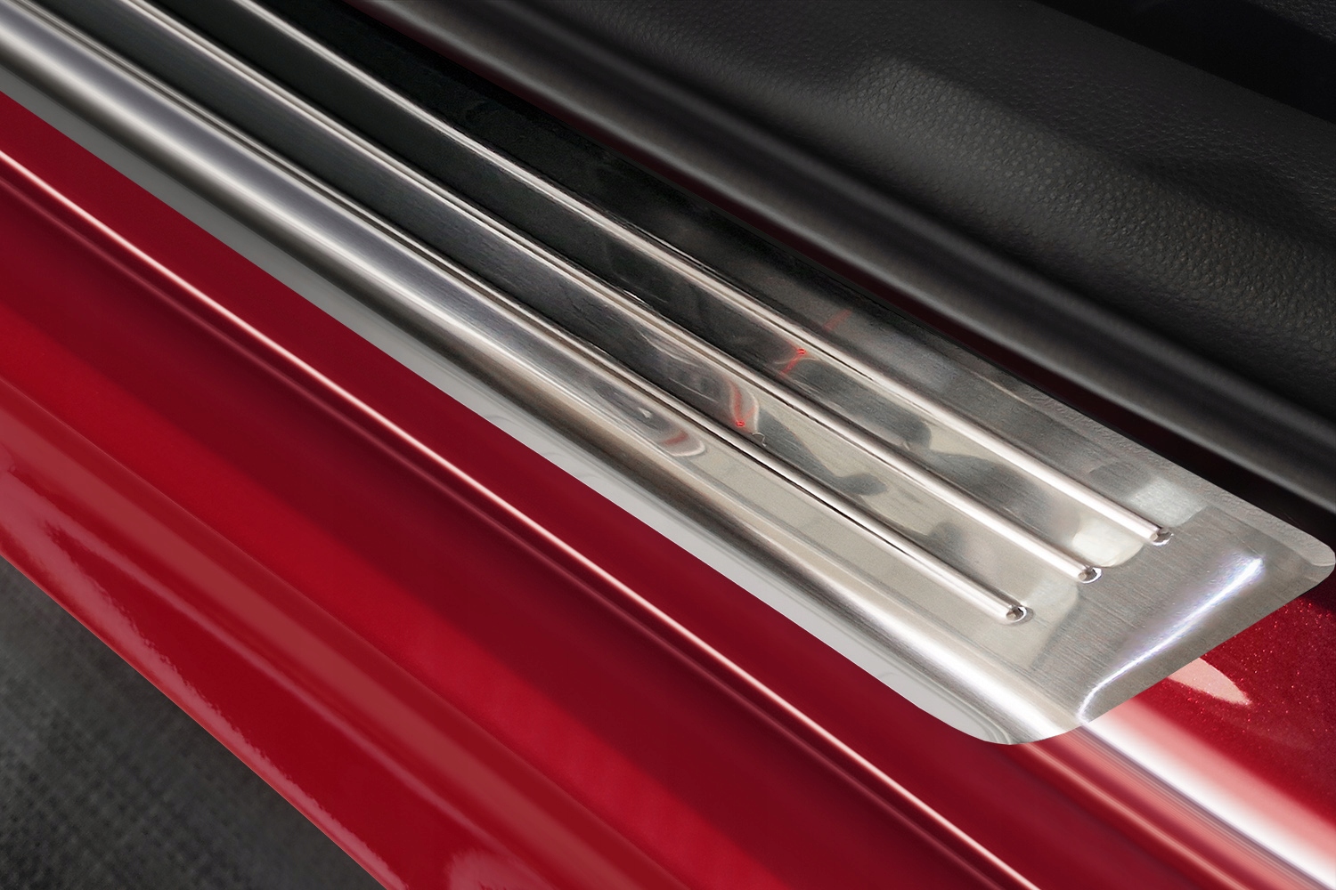 TOYOTA YARIS CROSS 2021 / YARIS - NAKŁADKI LISTWY PROGOWE PROGI Producent Avisa