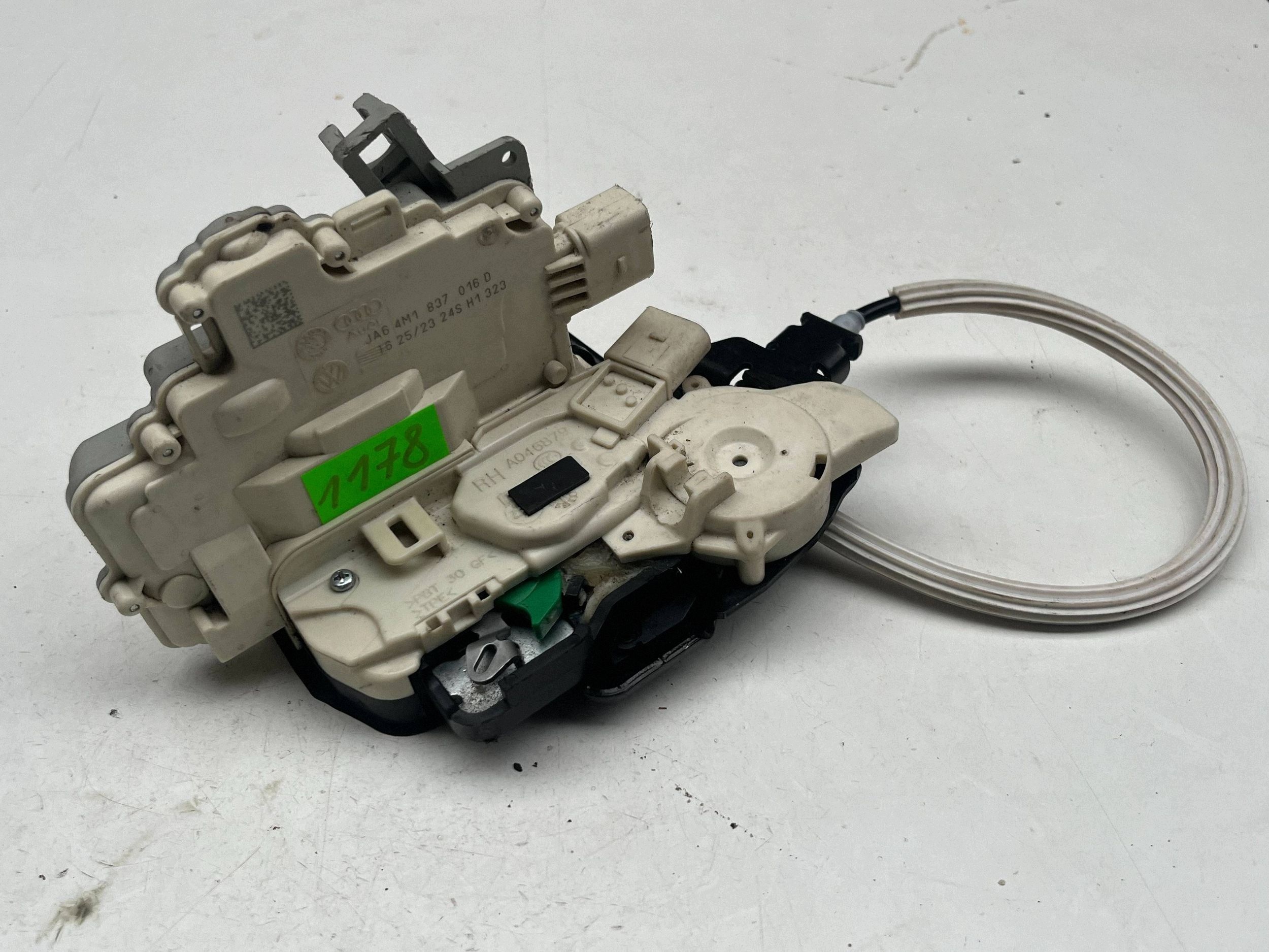 AUDI Q7 4M lock door right front DOCIAG 4M1837016D @M