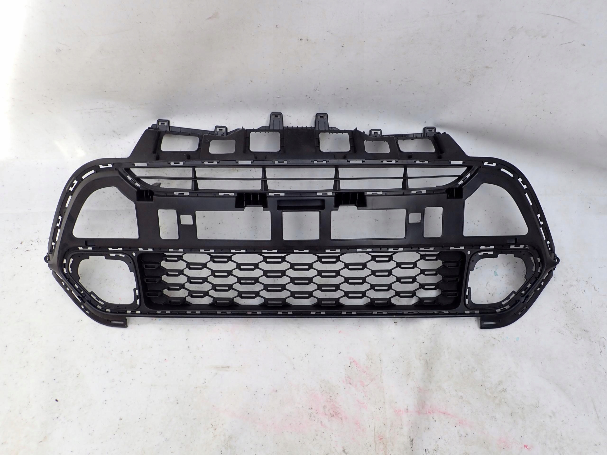 KIA PICANTO III GT-LINE LIFT 21- grid of a bumper central front front