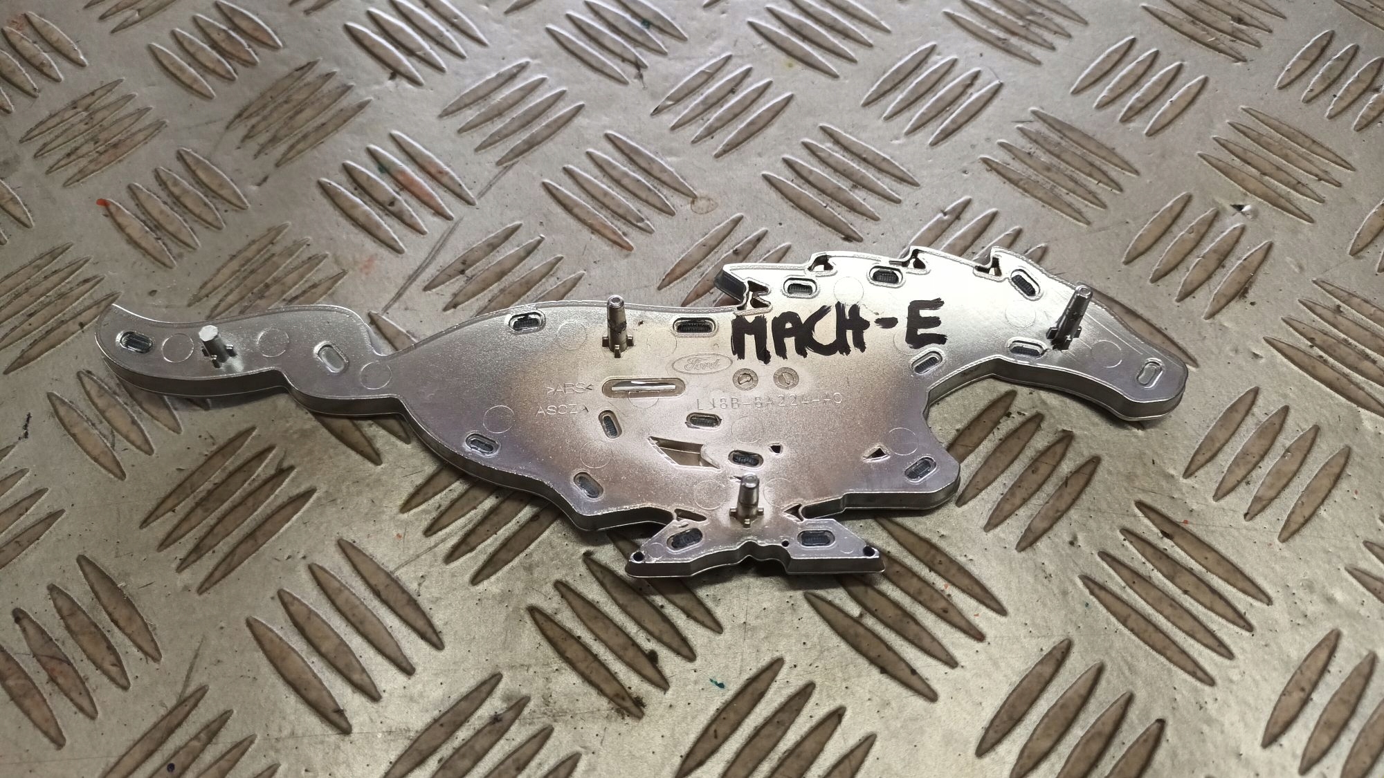 EMBLEMAT předek FORD MUSTANG MACH-E 20->