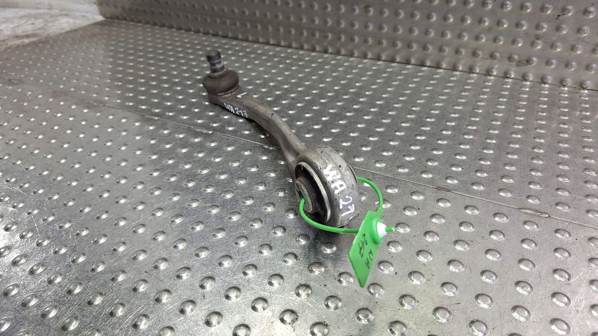 arm left front upper 8K0407509A 8K0509A AUDI A4 B8 A5 8T Q5 8R